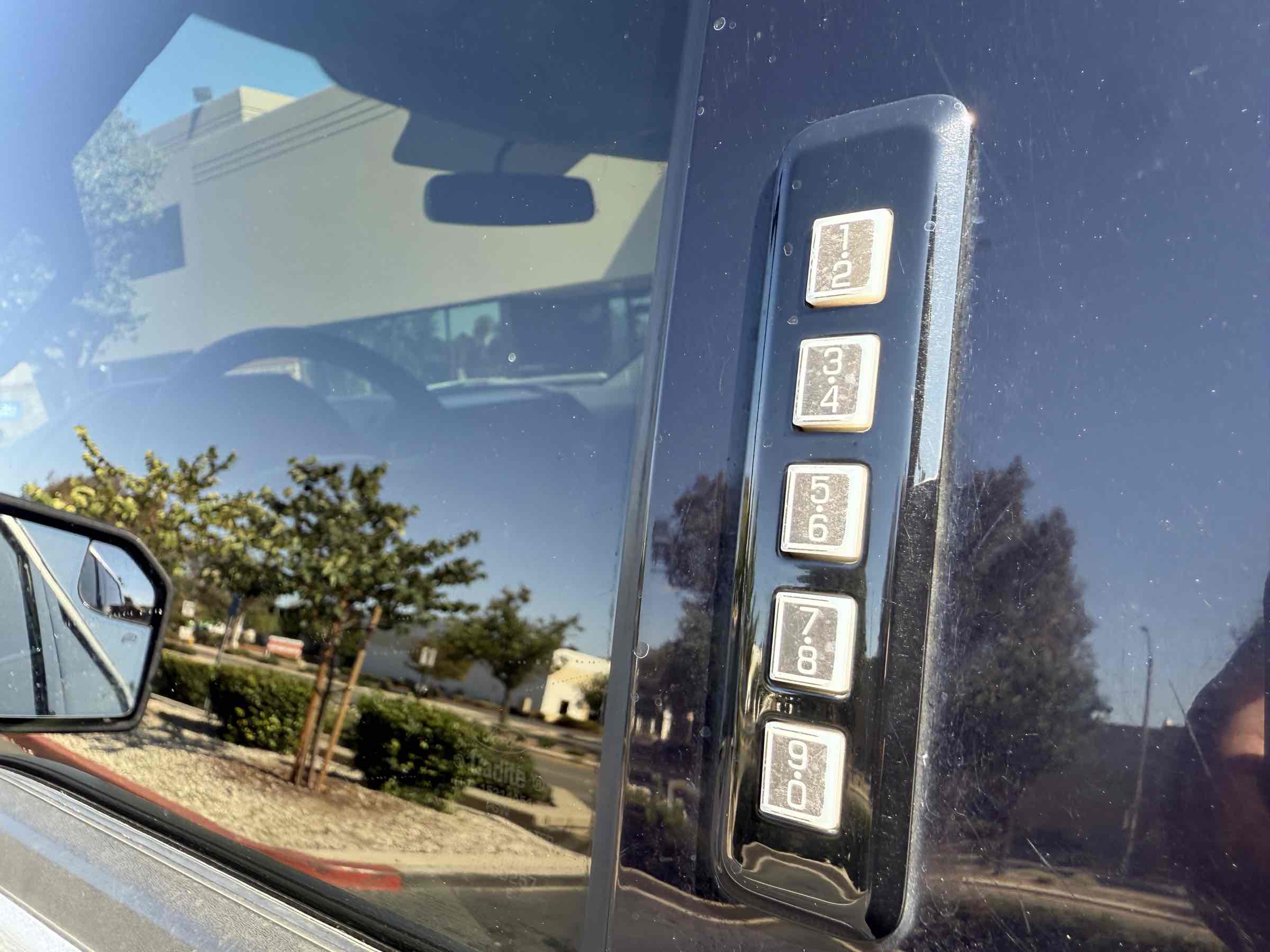 2015 Ford F-150 XLT photo 15
