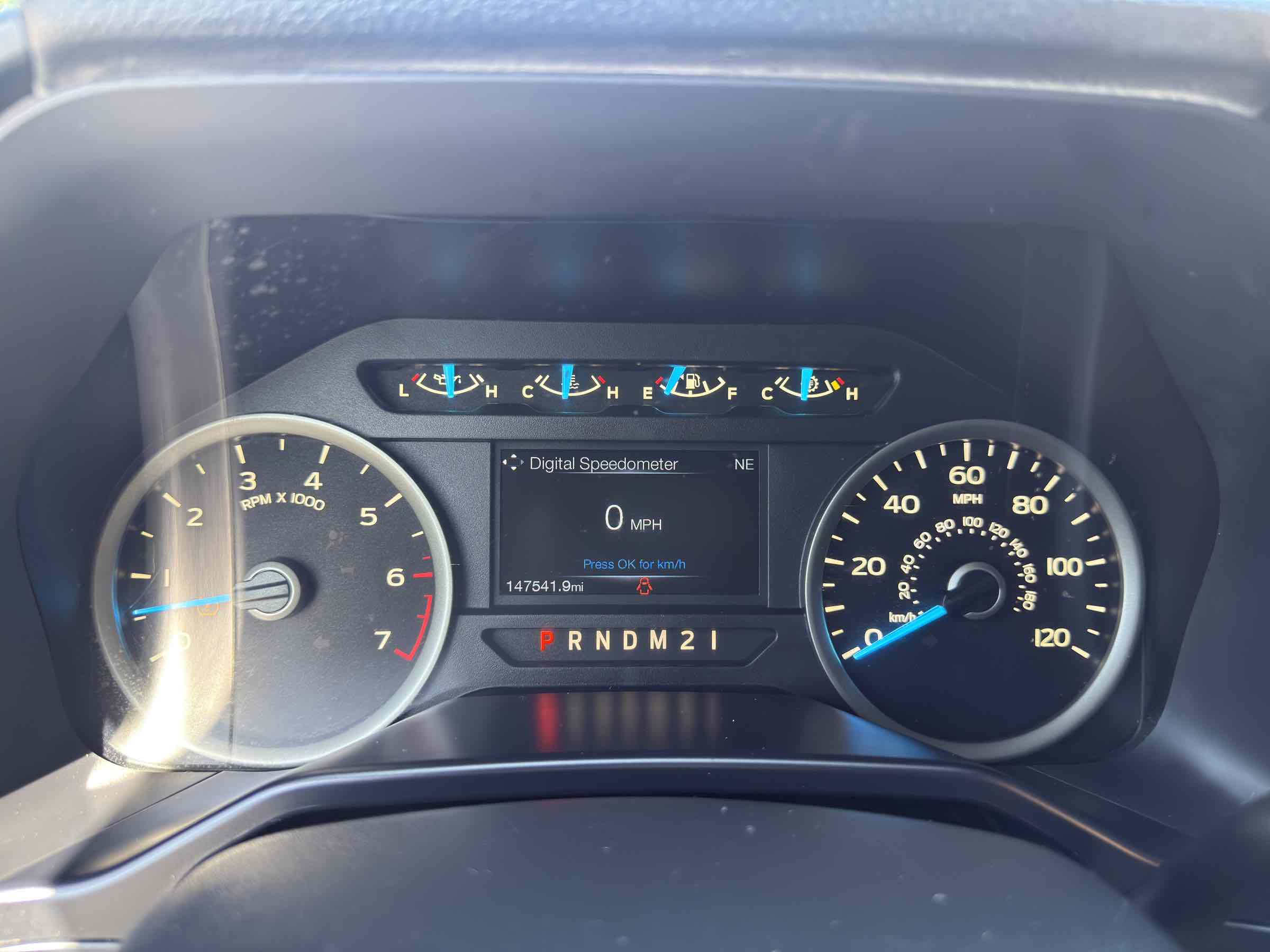 2015 Ford F-150 XLT photo 35