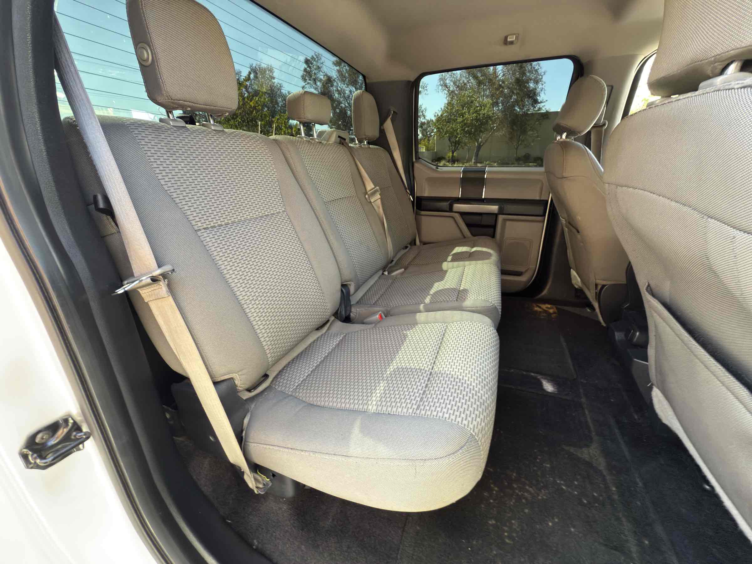 2015 Ford F-150 XLT photo 52