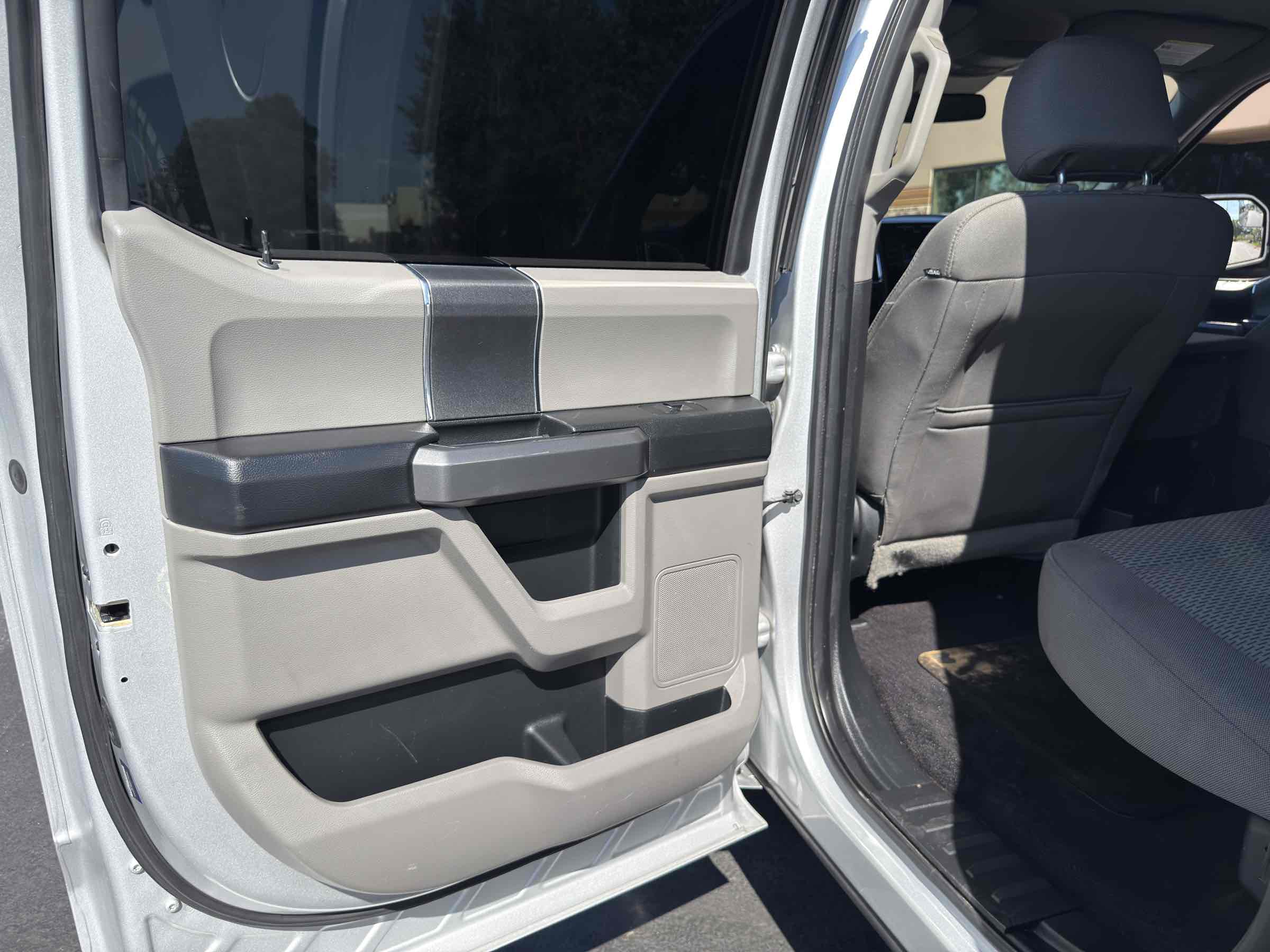 2015 Ford F-150 XLT photo 55