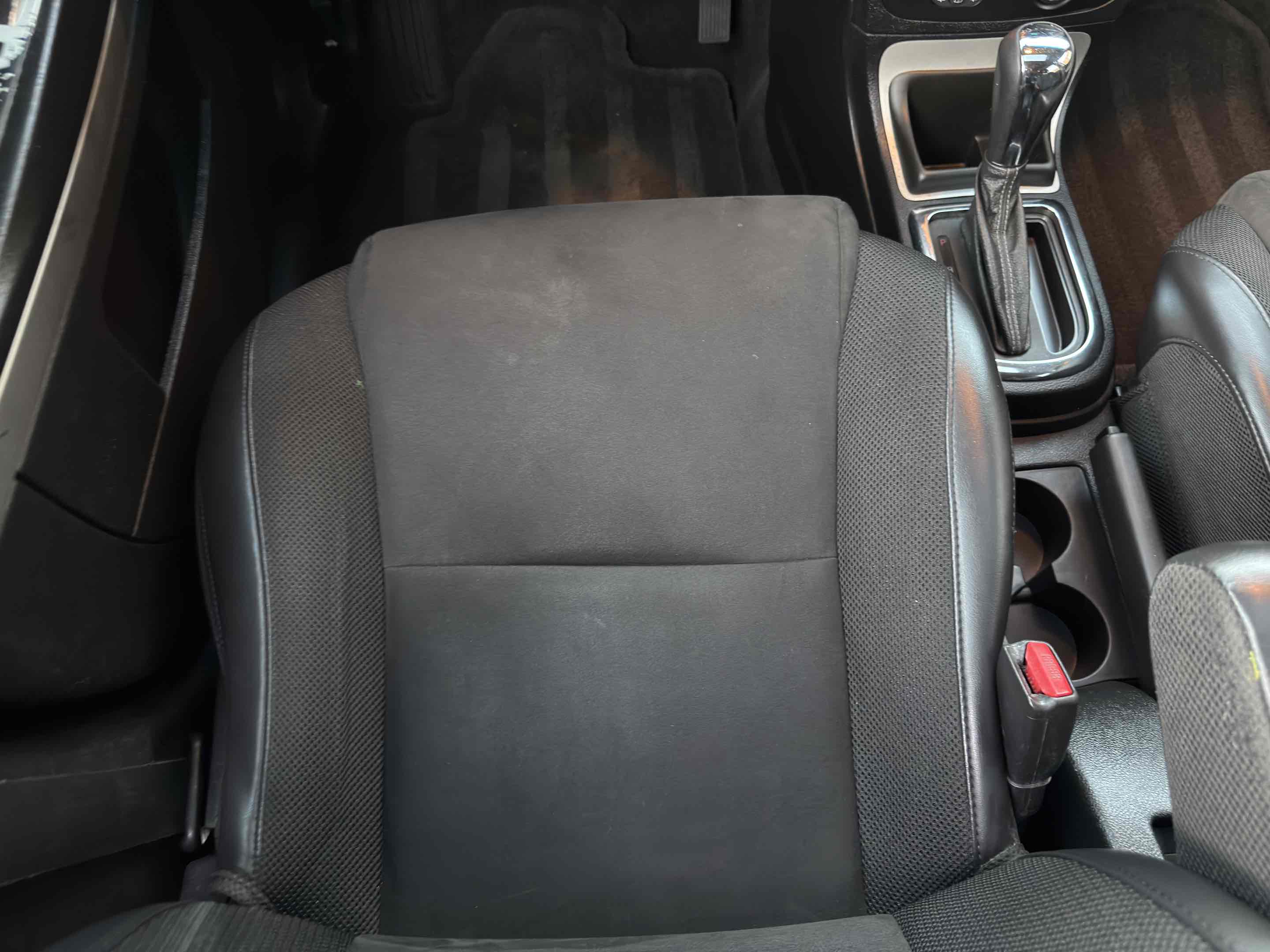 2010 Chevrolet HHR SS photo 22