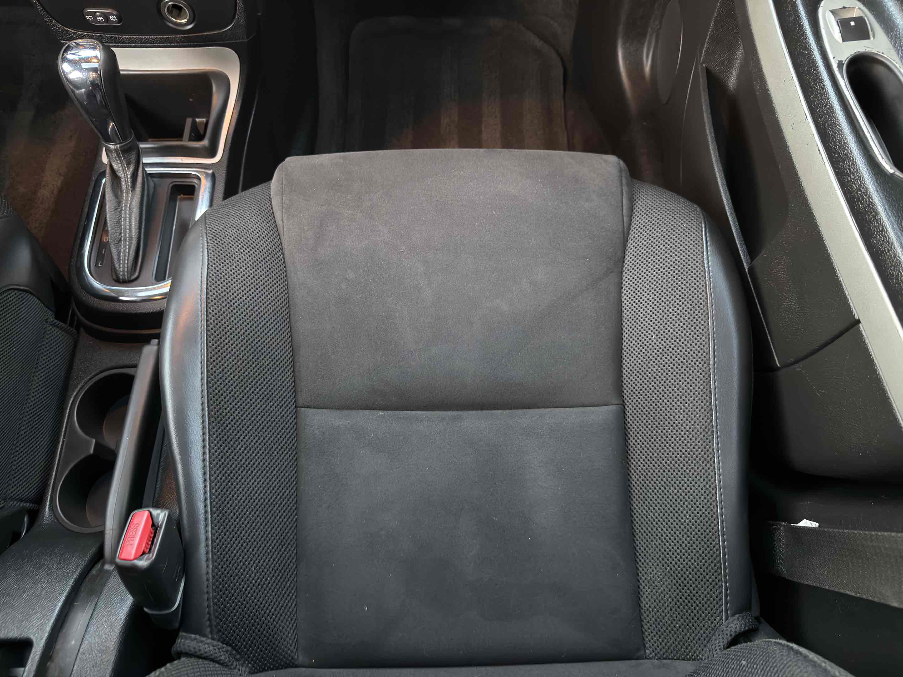 2010 Chevrolet HHR SS photo 23