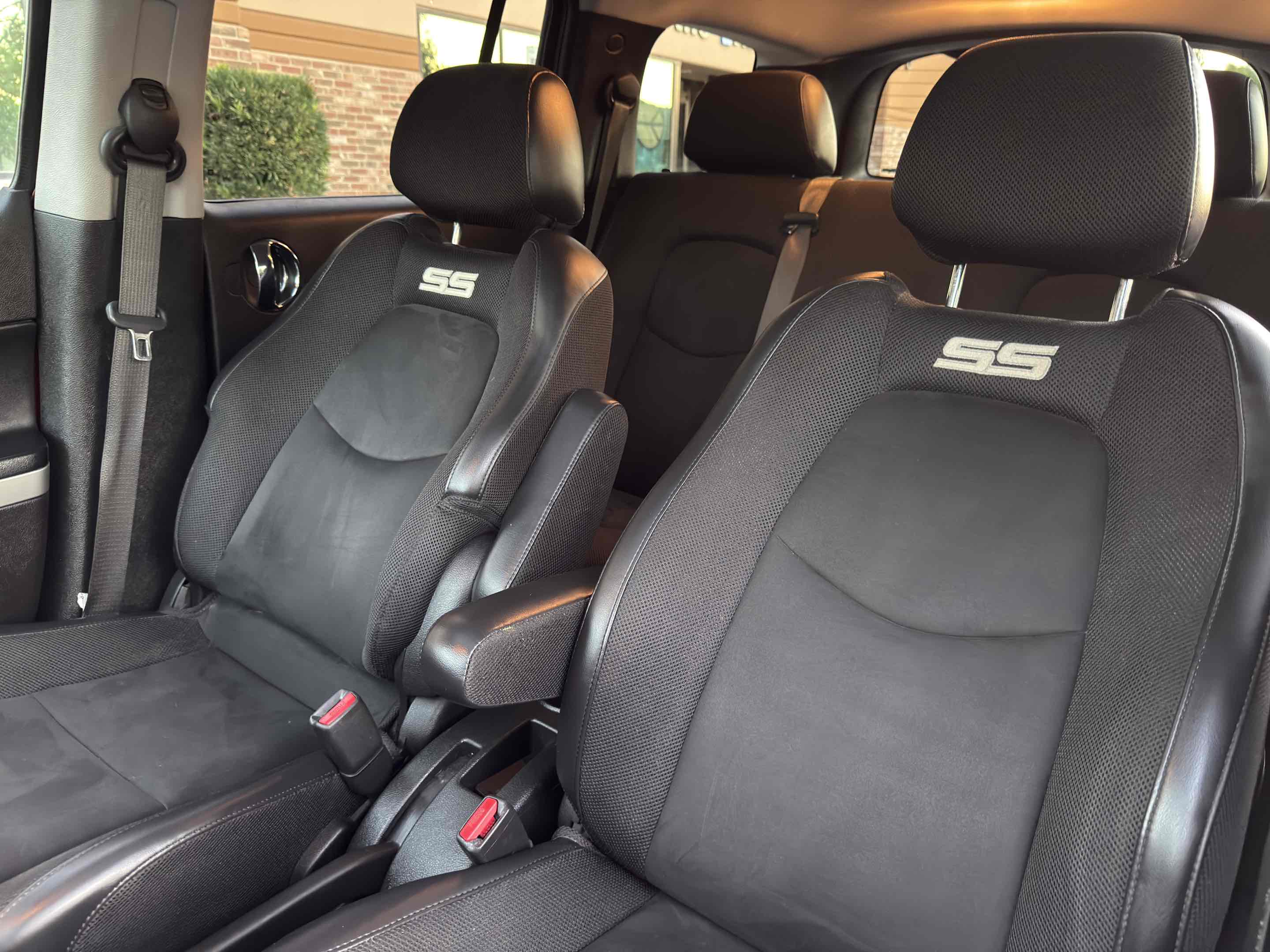 2010 Chevrolet HHR SS photo 30
