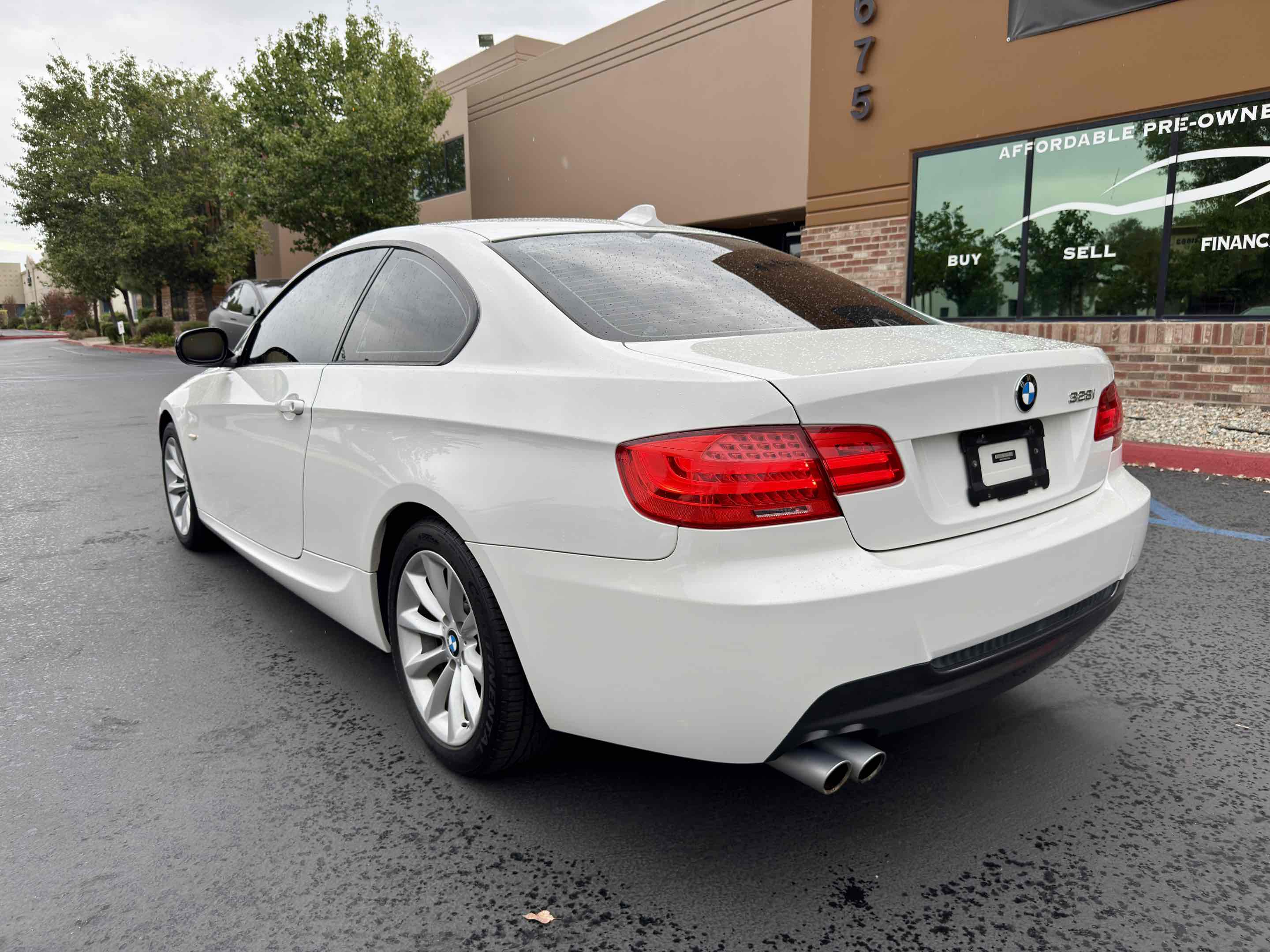 2011 BMW 3 Series 328i - Photo 16