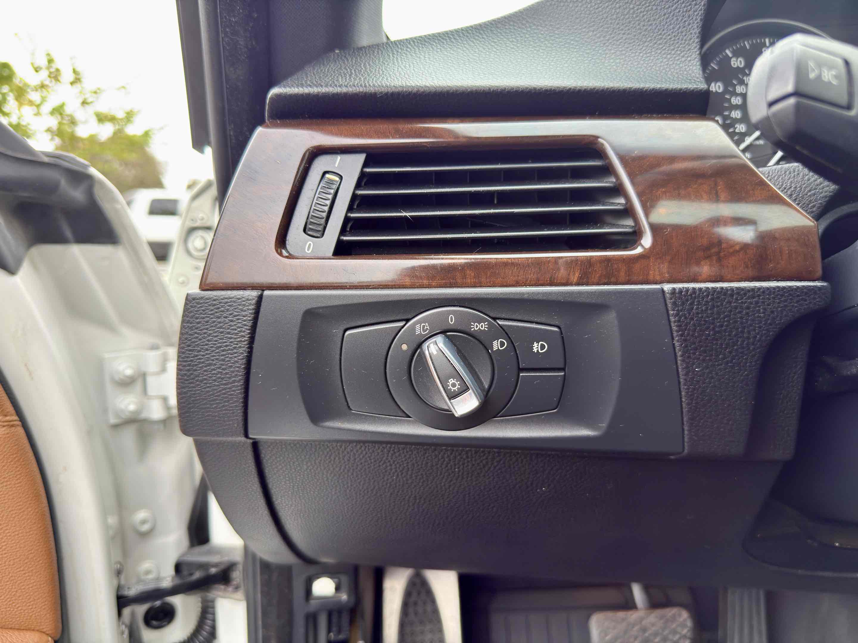 2011 BMW 3 Series 328i - Photo 36