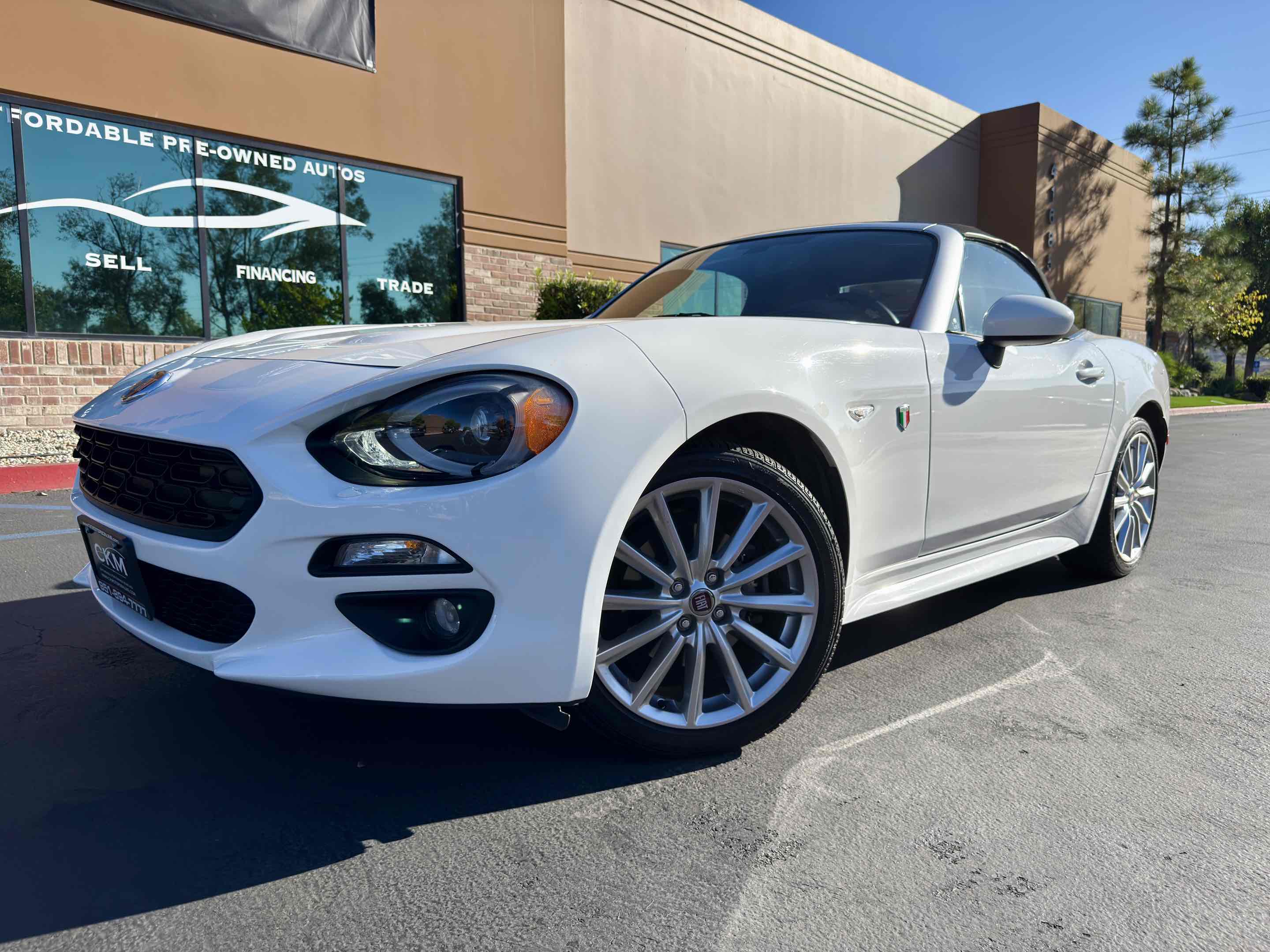 2017 Fiat 124 Spider Lusso photo 3