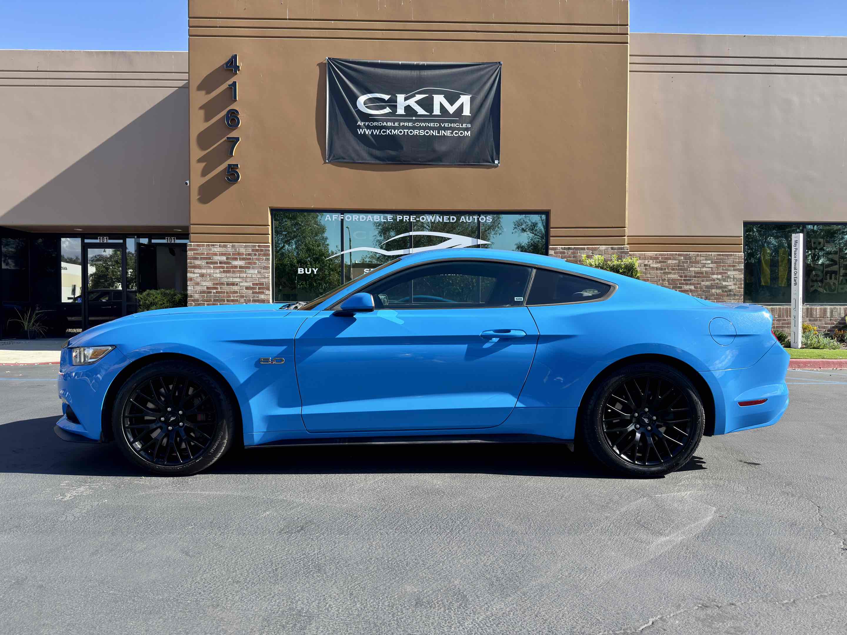 2017 Ford Mustang GT photo 2