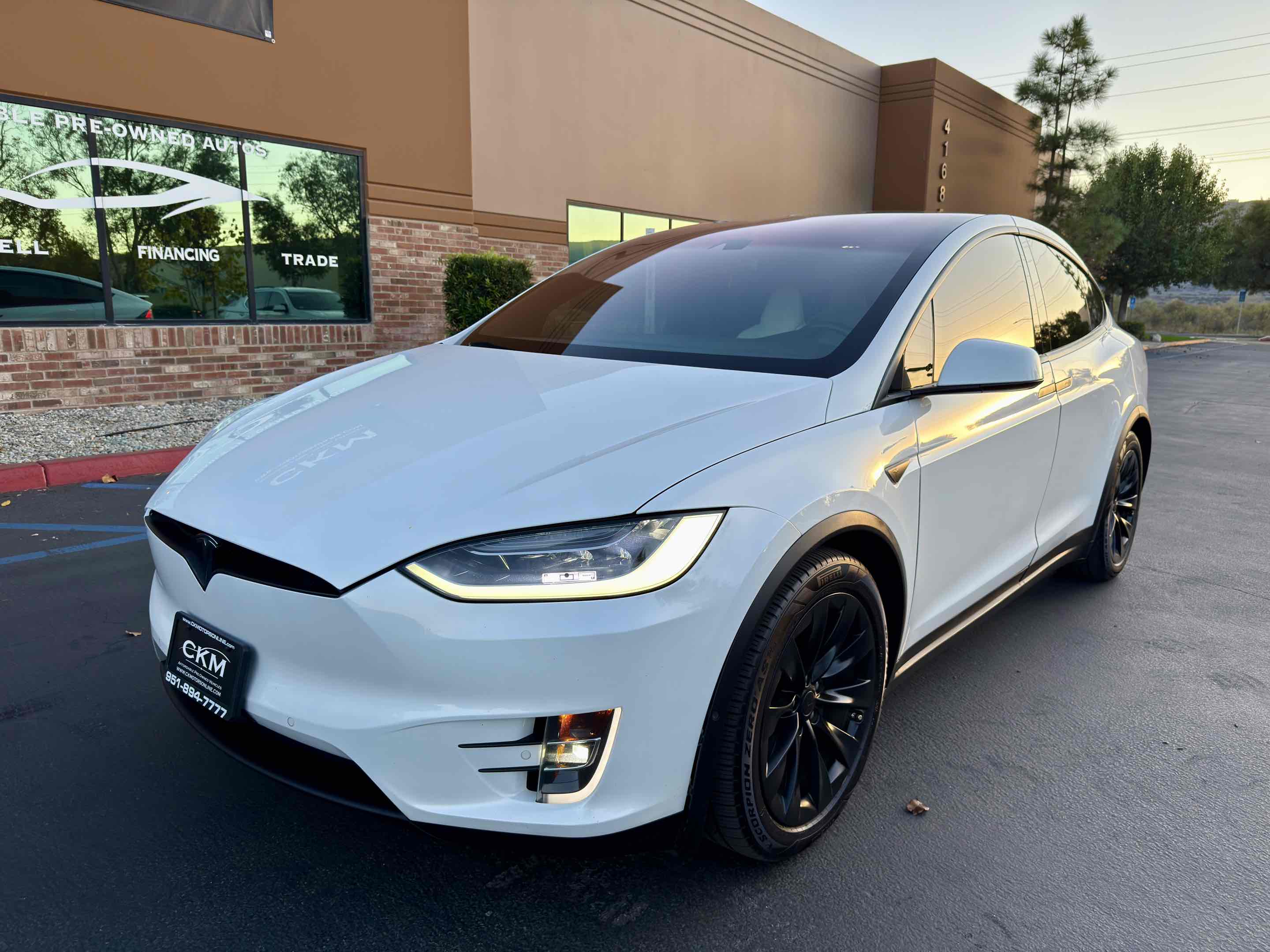 2016 Tesla Model X 90D photo 4