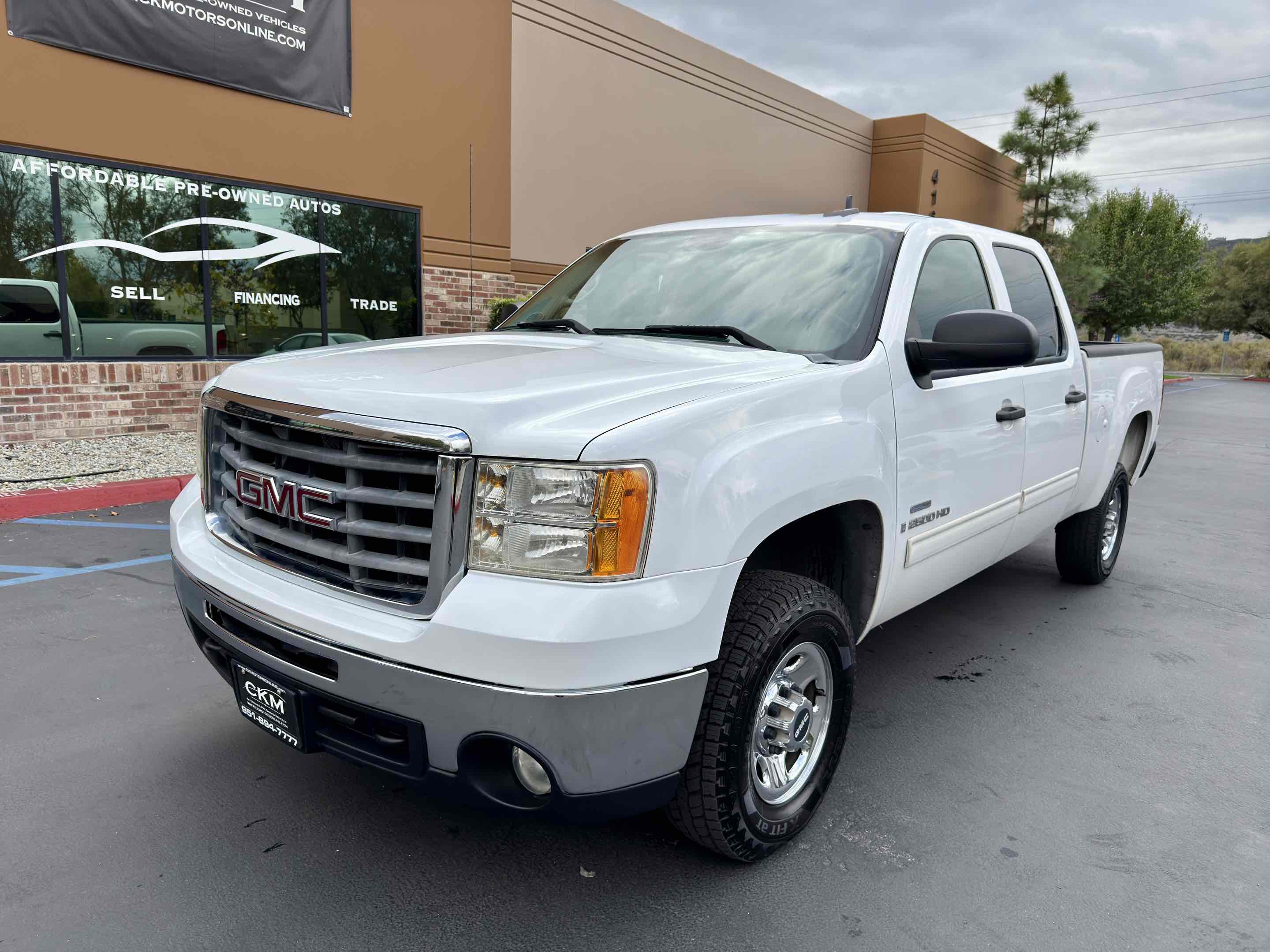 2009 Gmc Sierra SLE photo 3