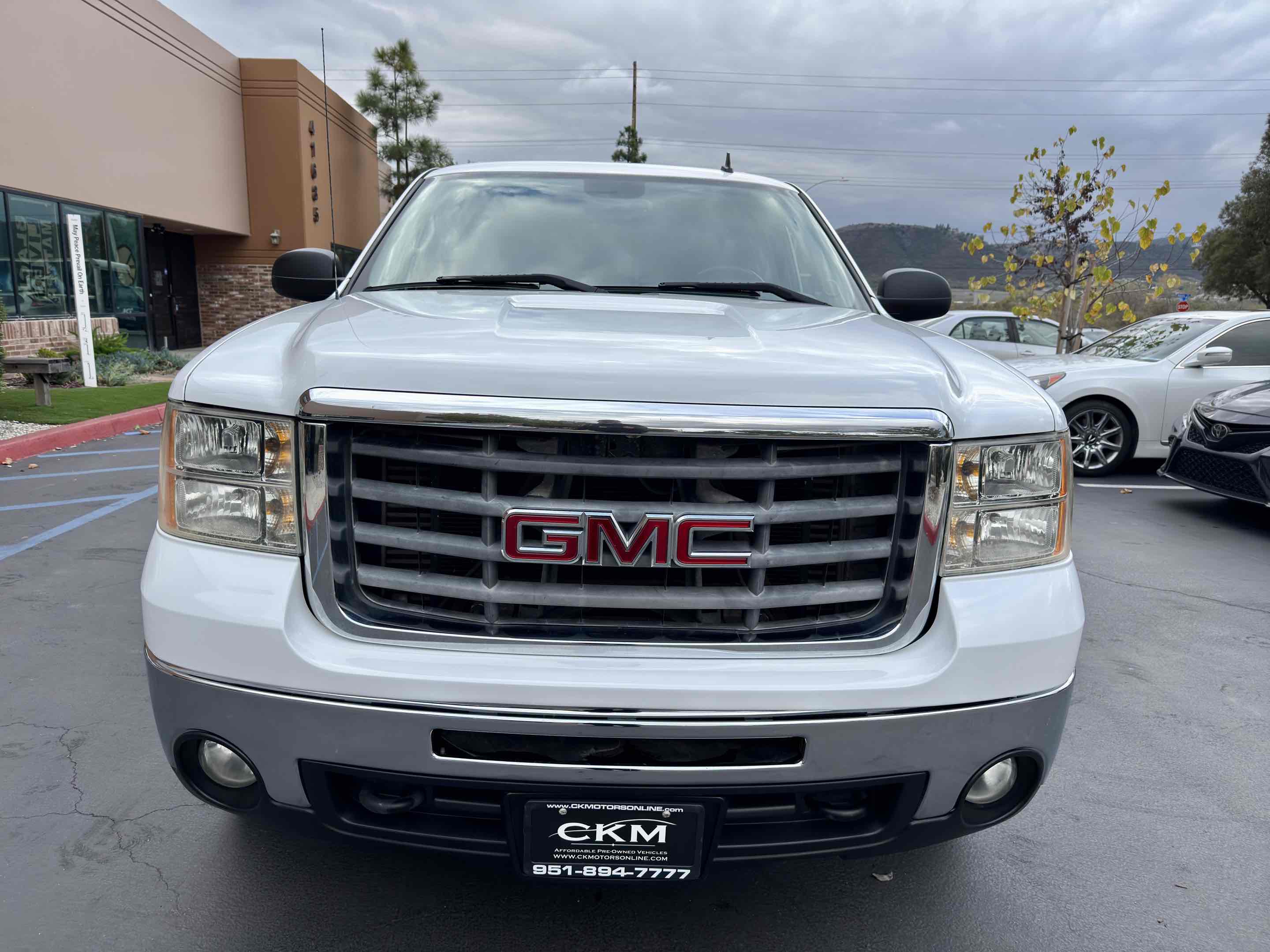 2009 Gmc Sierra SLE photo 4