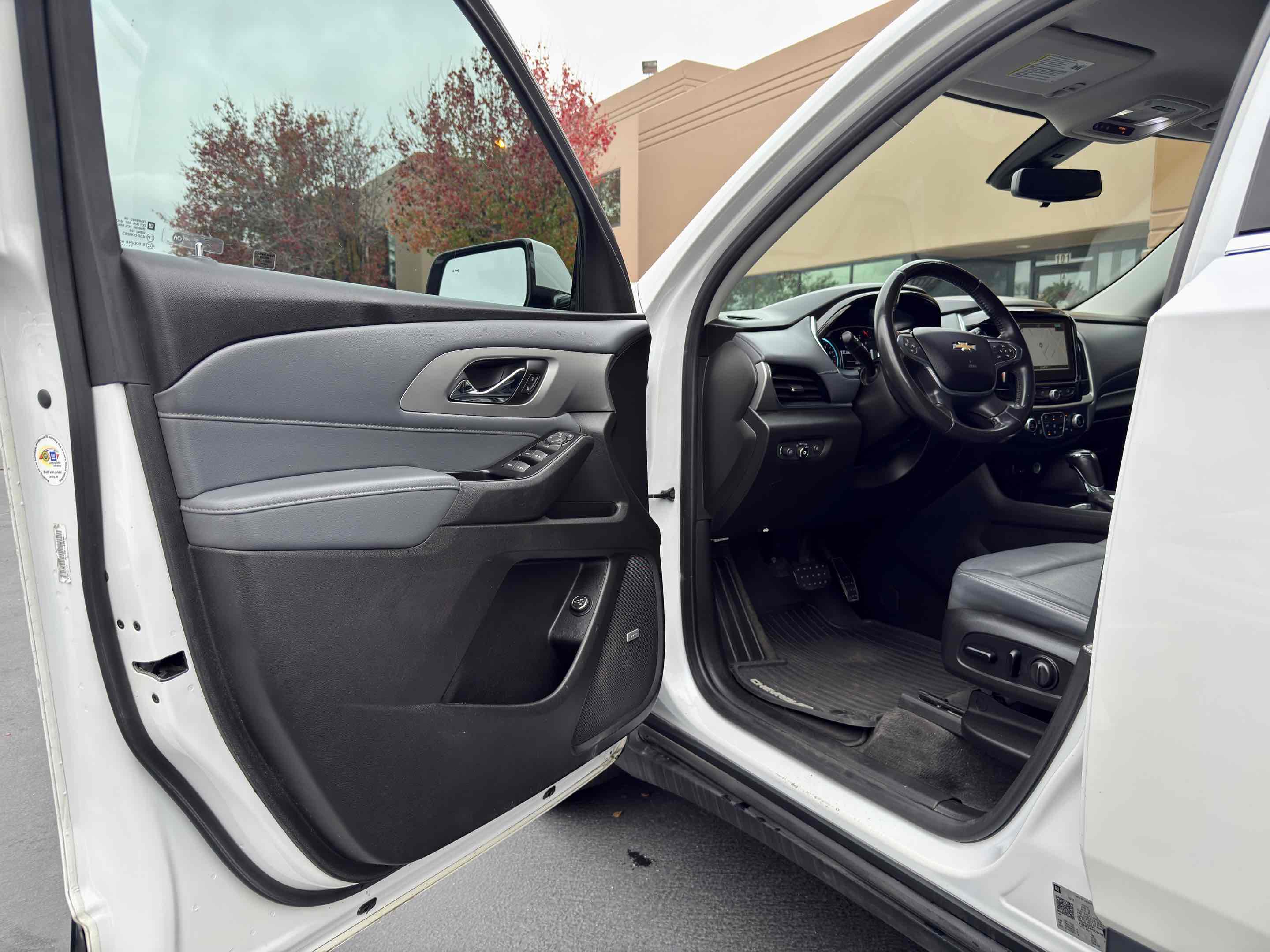 2019 Chevrolet Traverse 3LT - Photo 25