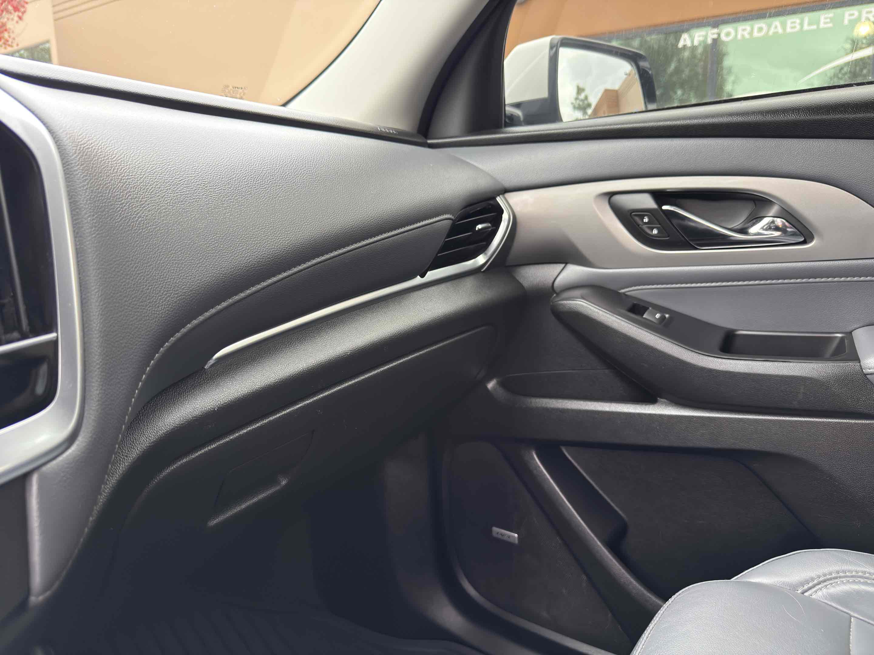 2019 Chevrolet Traverse 3LT - Photo 41