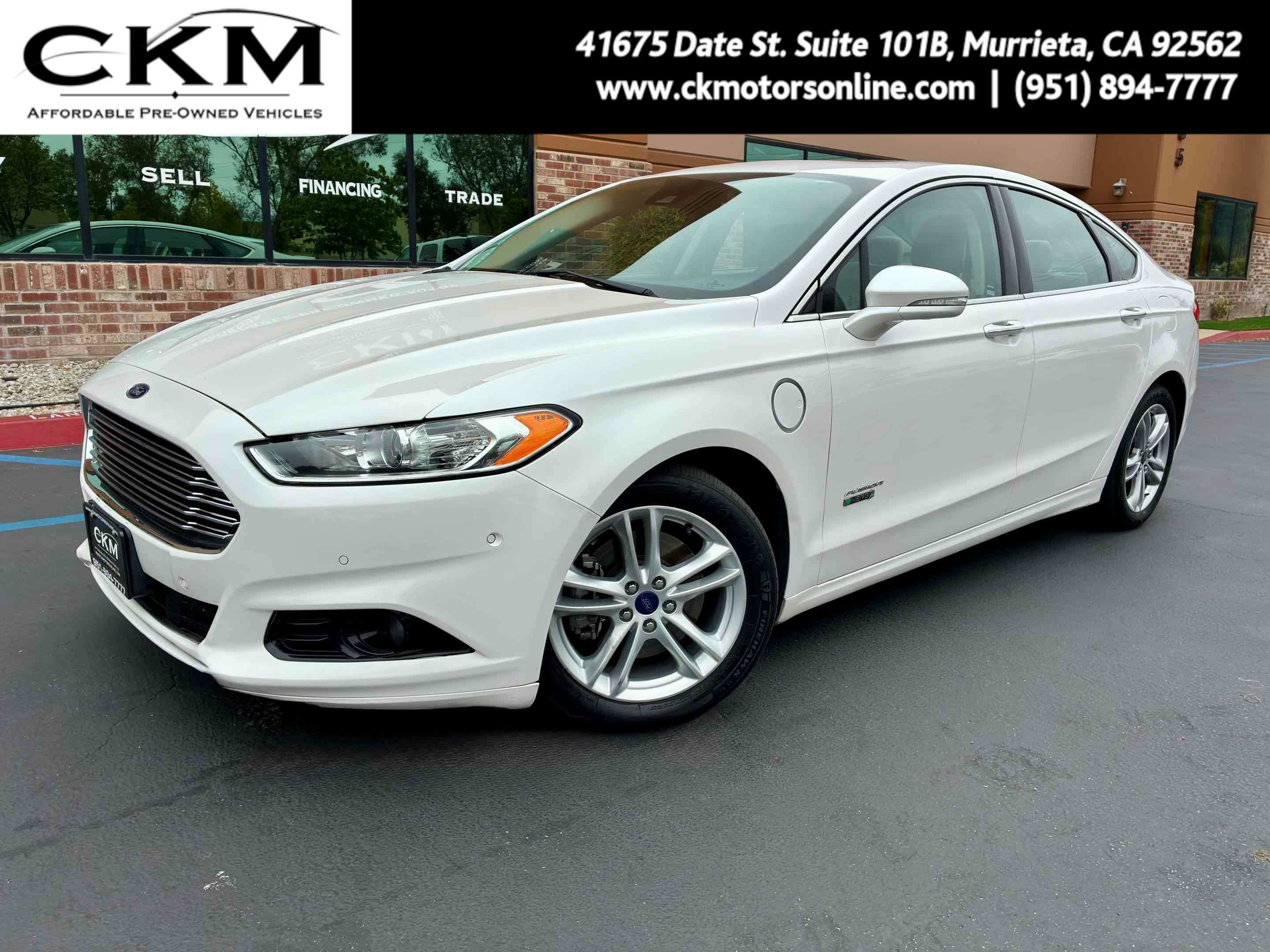 2016 Ford Fusion Plug-In Hybrid Titanium's photo
