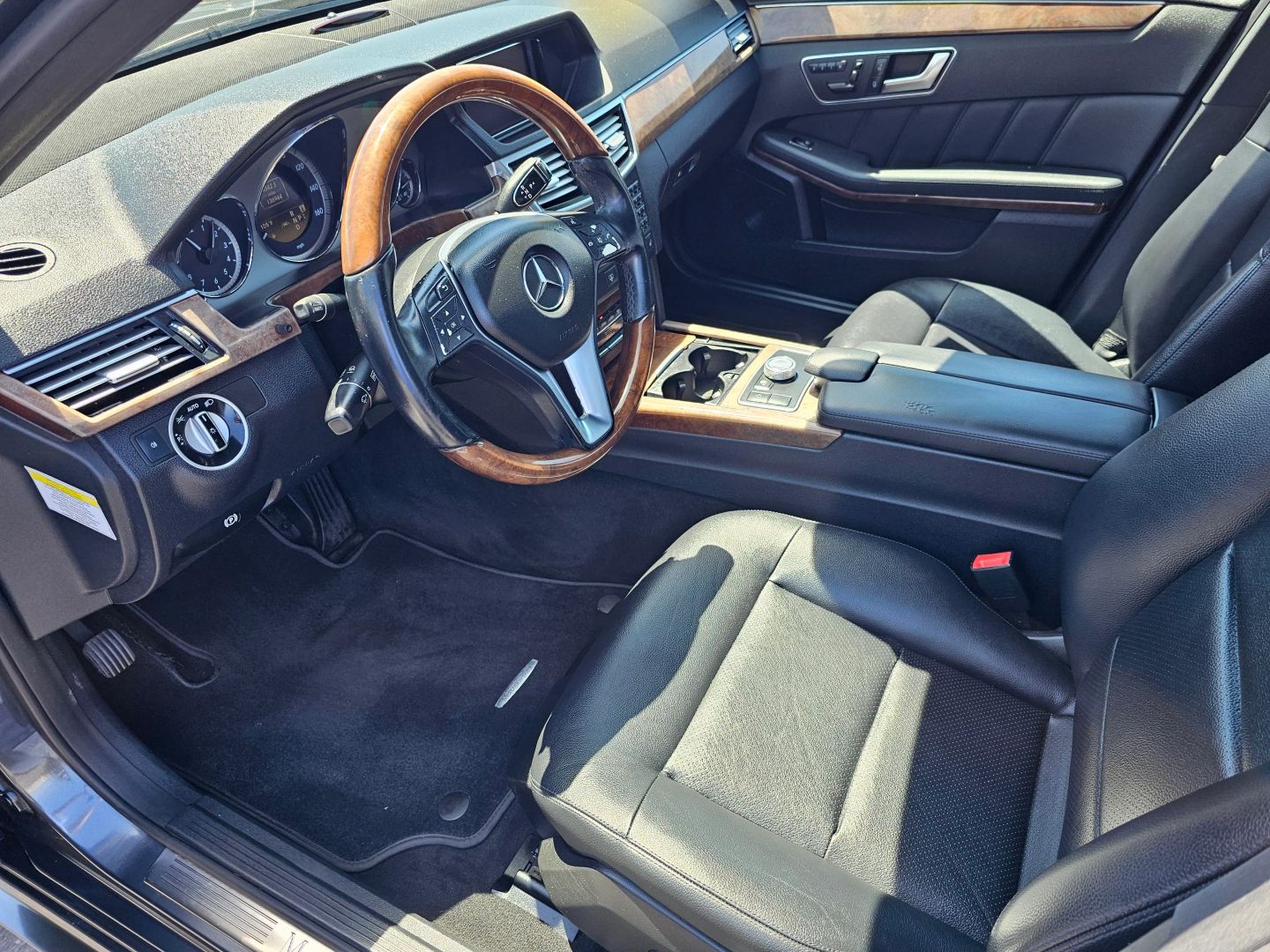 2012 Mercedes Benz E 350 photo 10