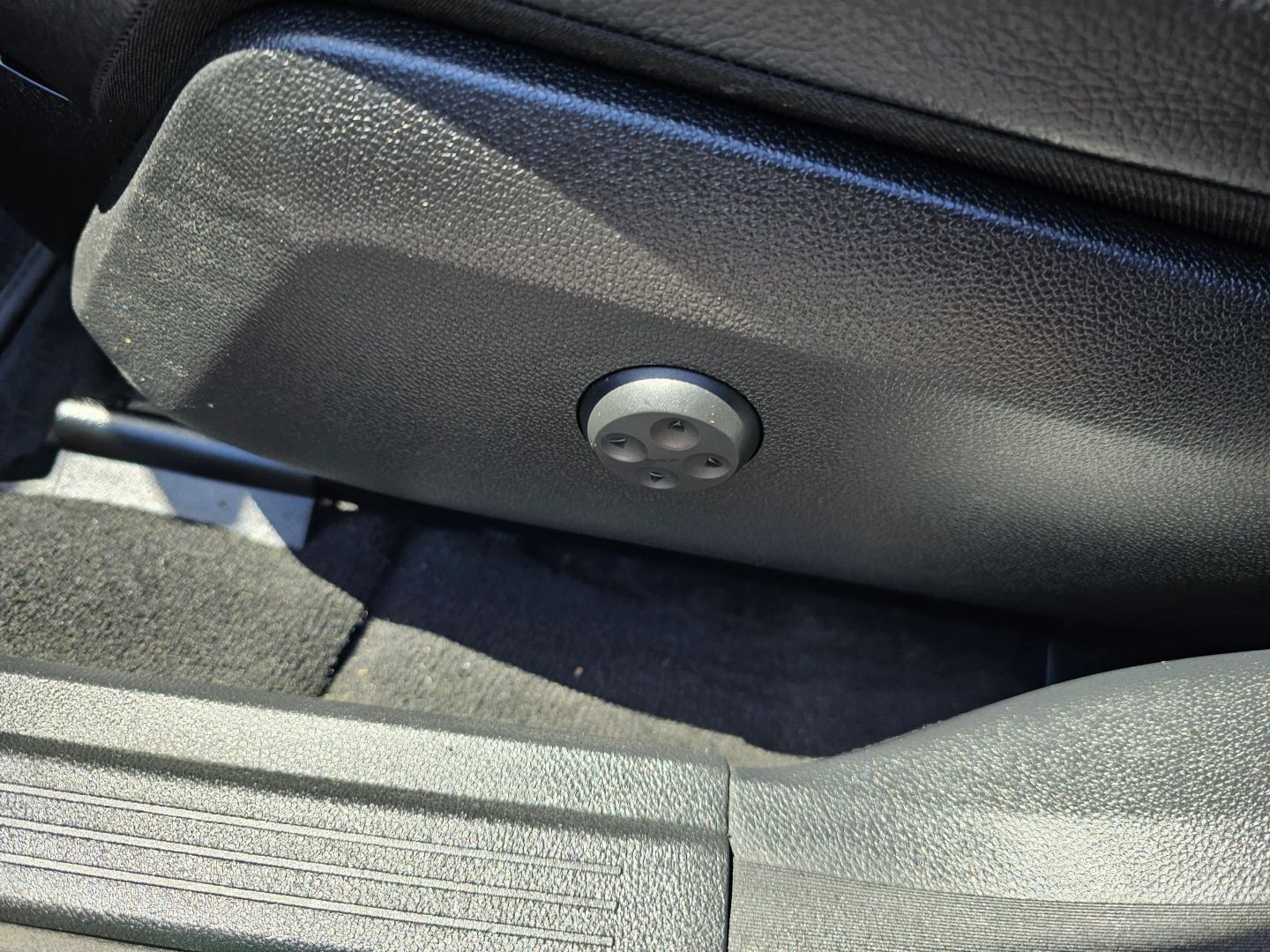 2012 Mercedes Benz E 350 photo 11