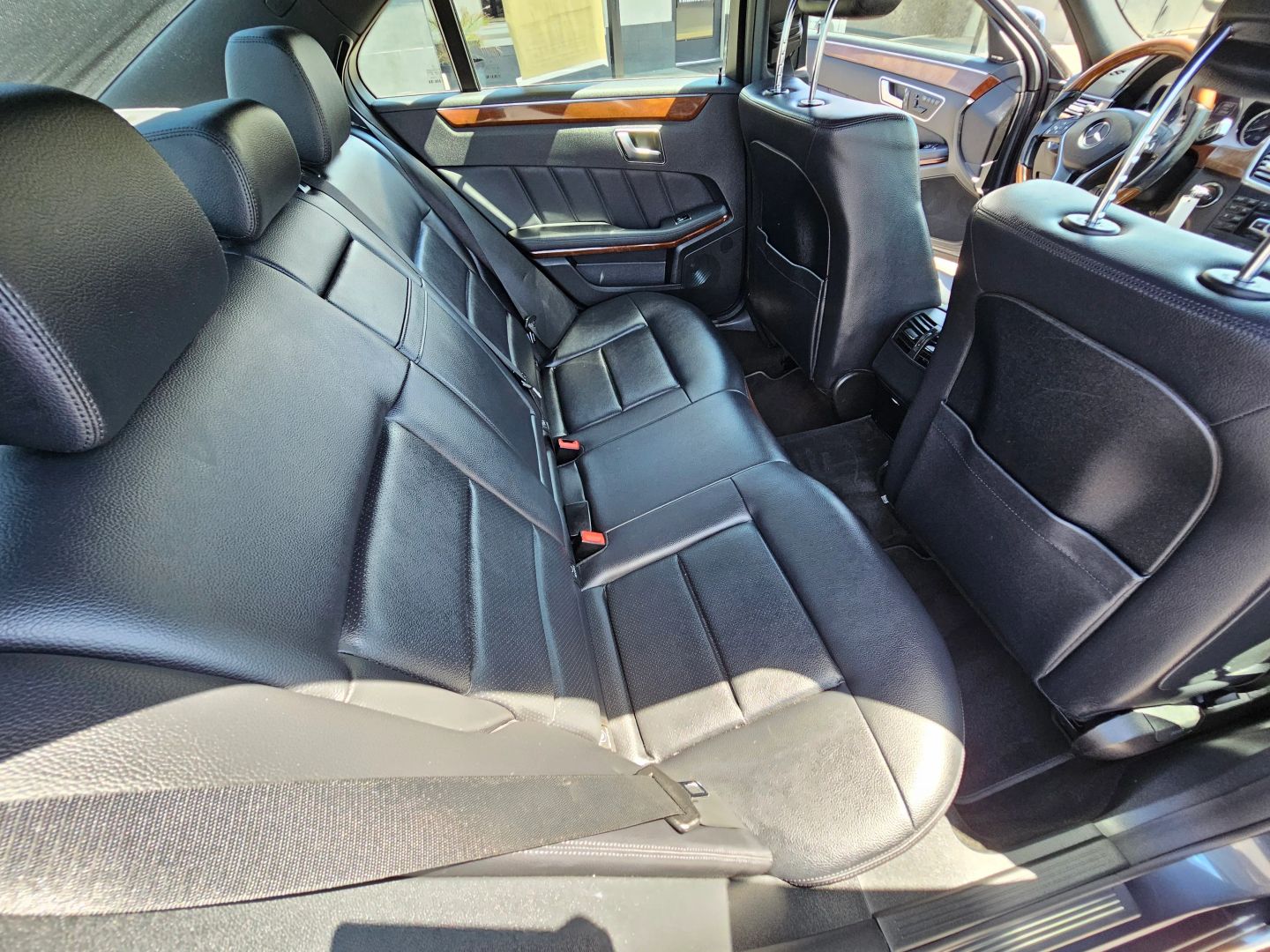 2012 Mercedes Benz E 350 photo 25