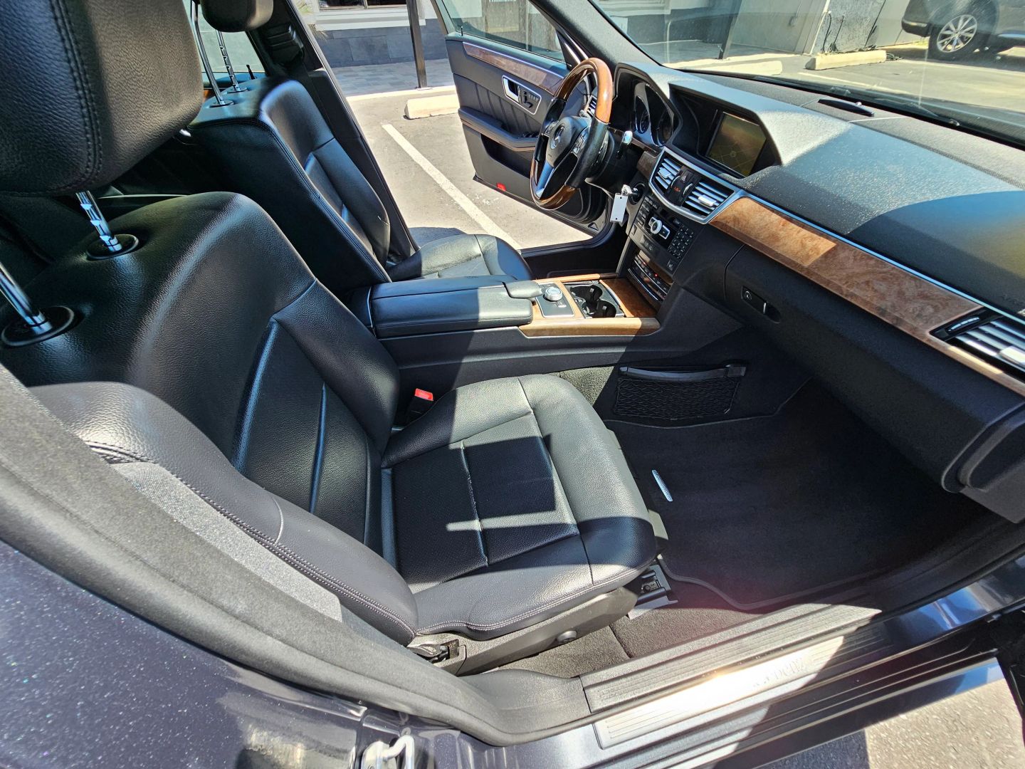 2012 Mercedes Benz E 350 photo 27