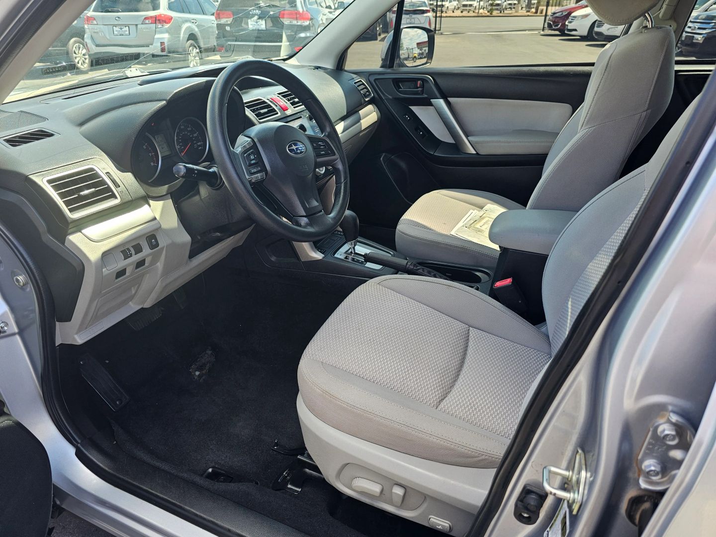 2016 Subaru Forester 2.5i Premium photo 10