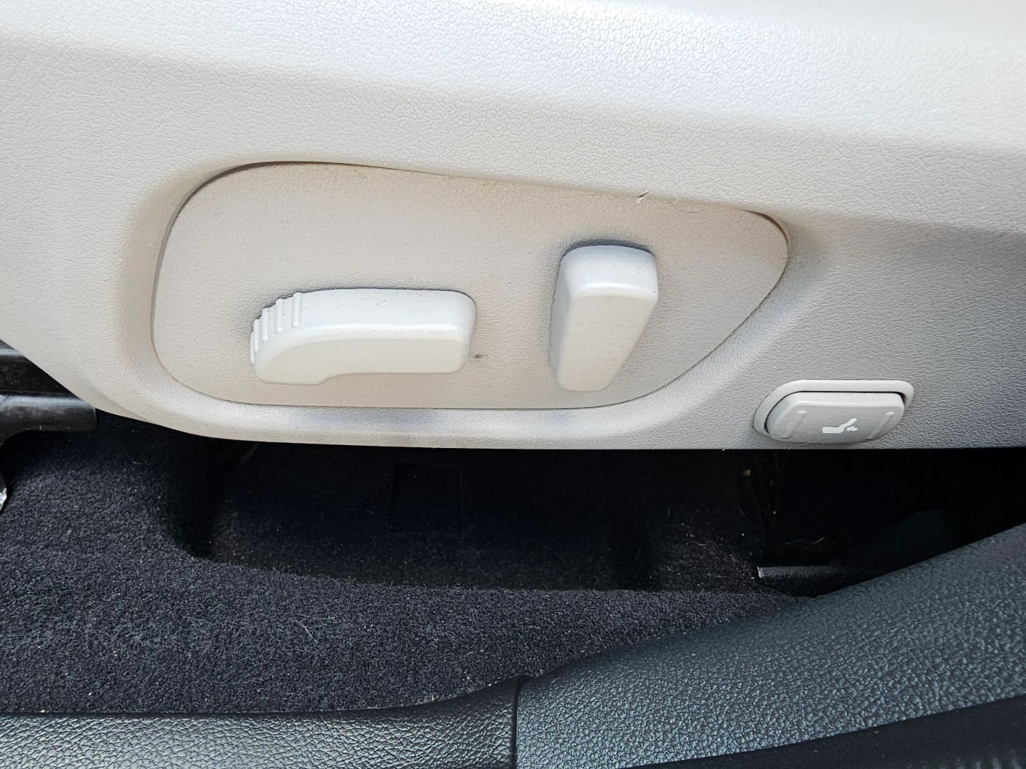 2016 Subaru Forester 2.5i Premium photo 11
