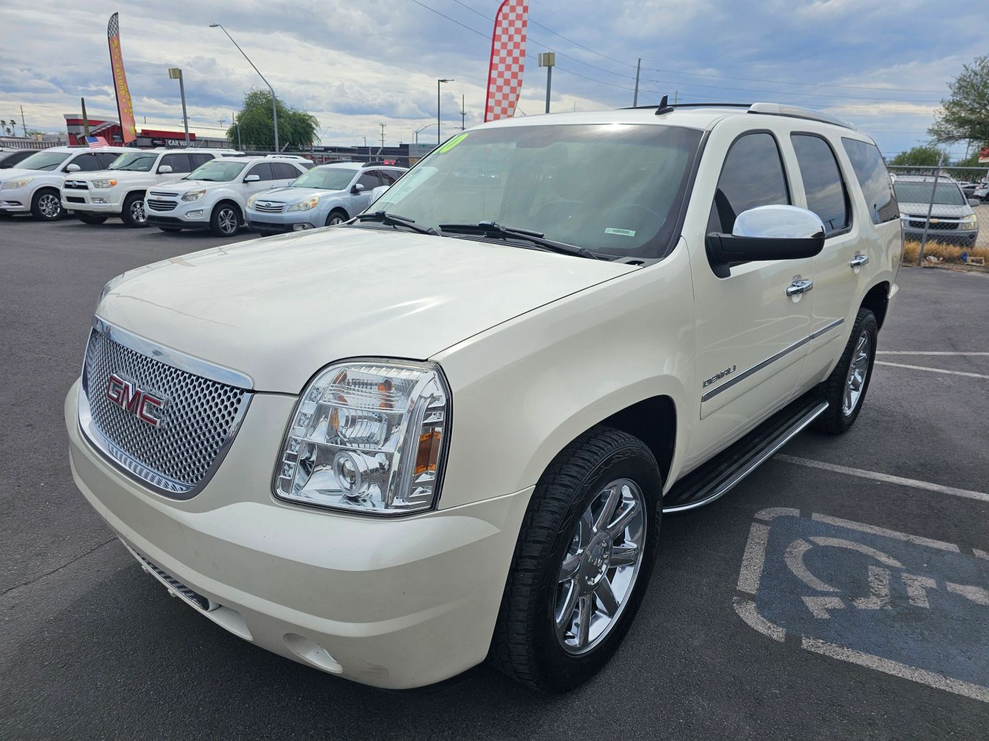 2010 Gmc Yukon Denali photo 7