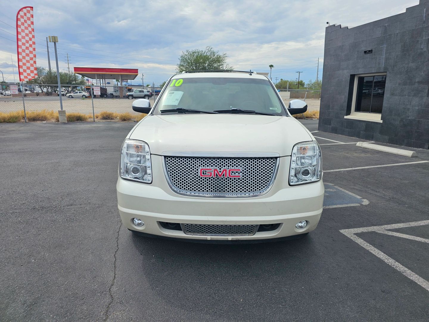 2010 Gmc Yukon Denali photo 8