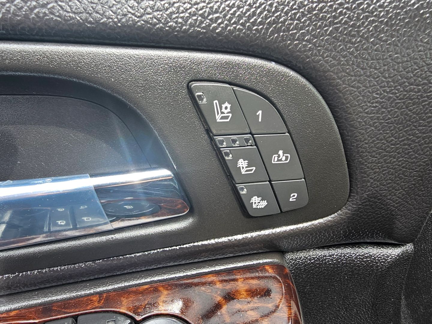 2010 Gmc Yukon Denali photo 13