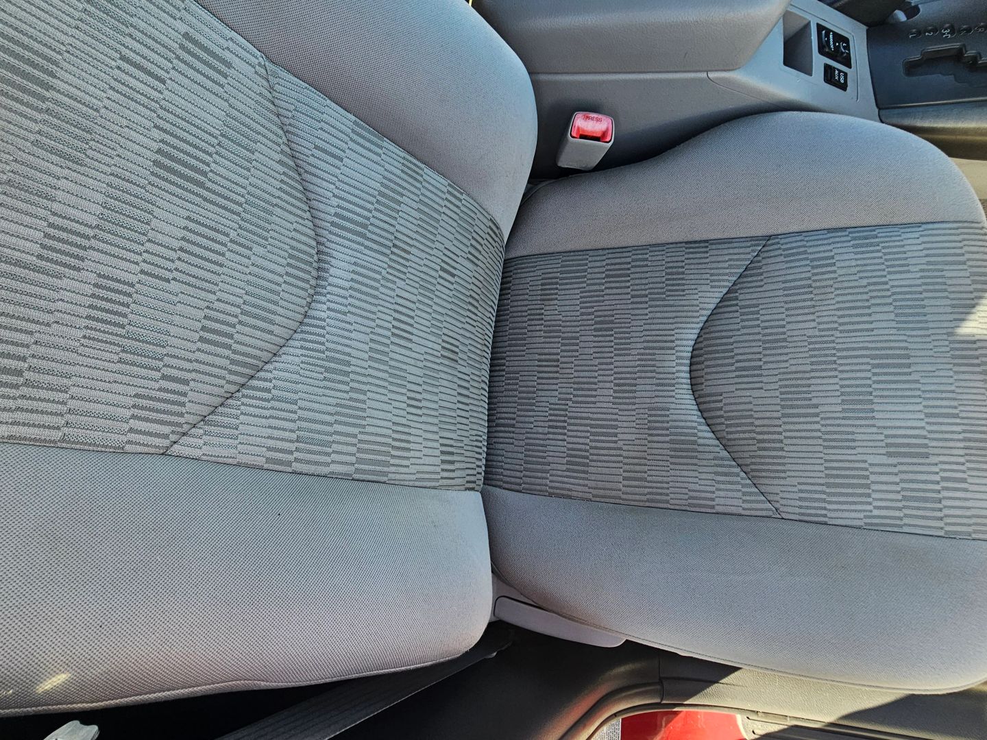 2012 Toyota RAV4 Sport photo 22