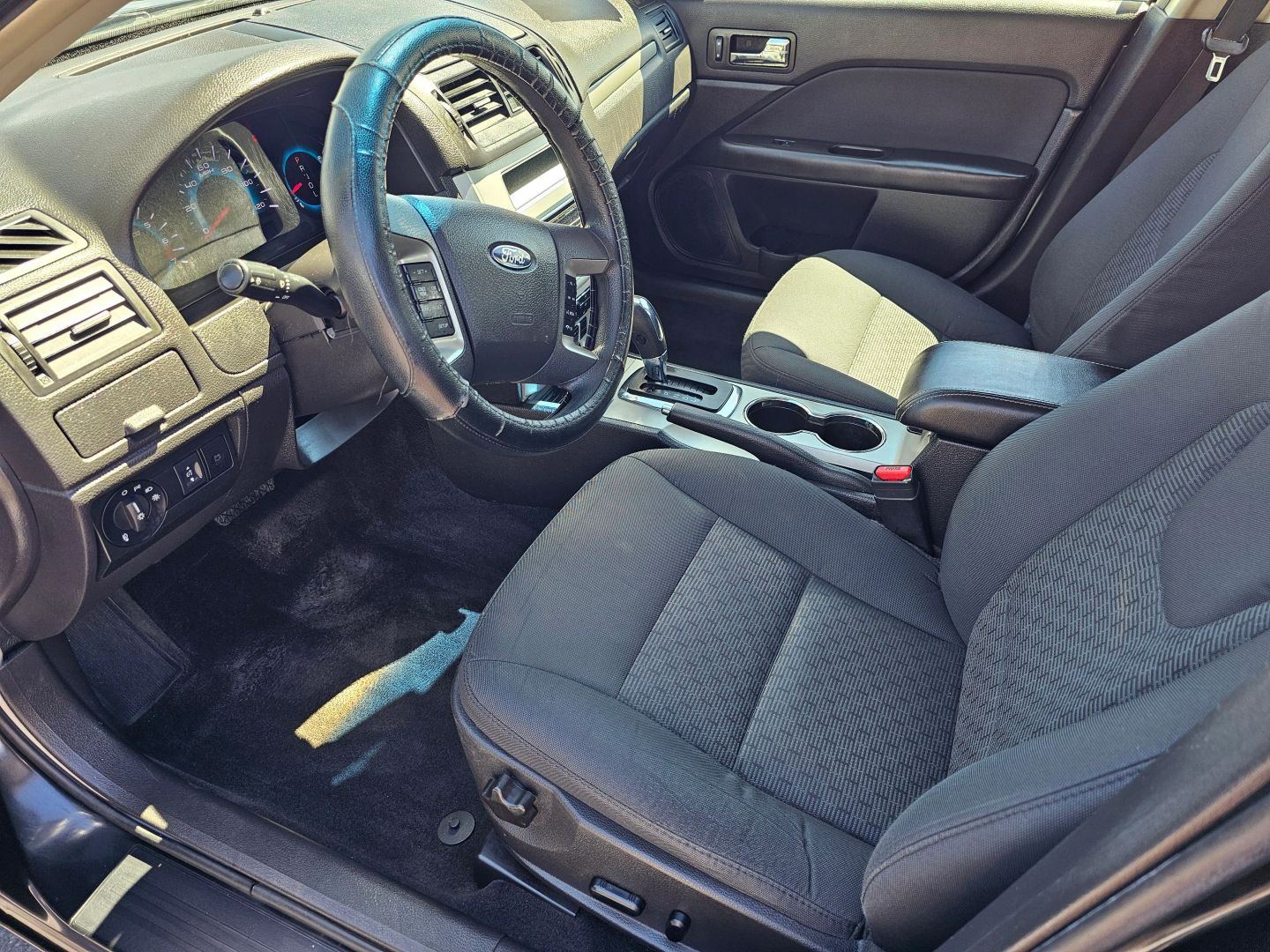 2012 Ford Fusion SE photo 8