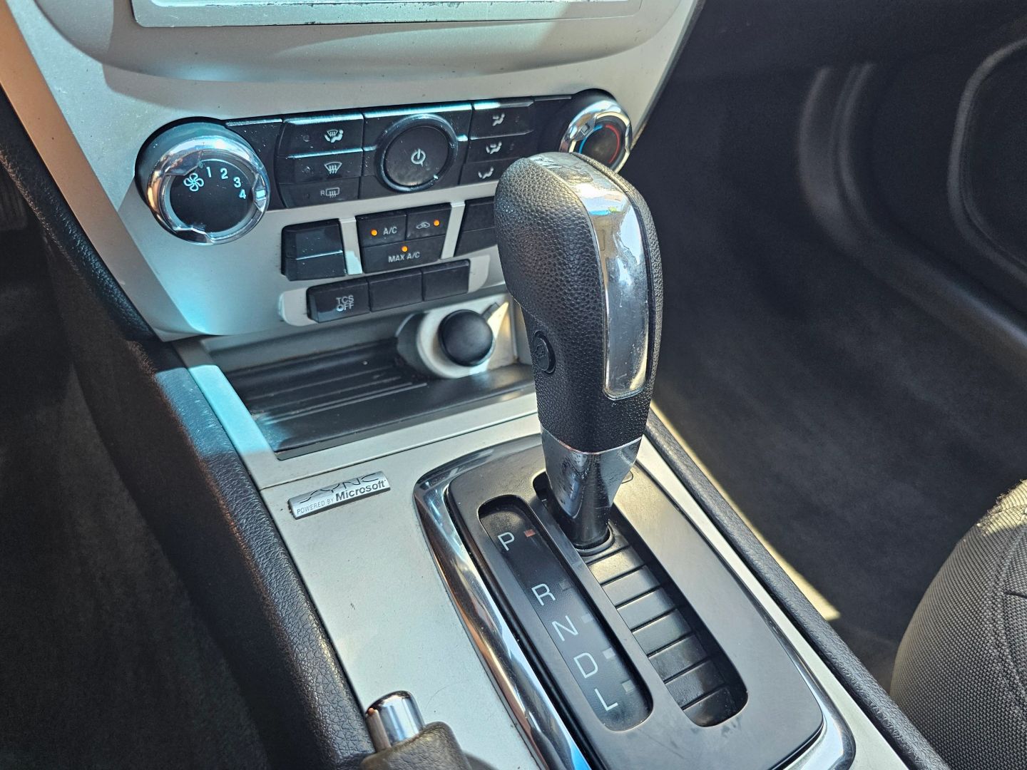 2012 Ford Fusion SE photo 16