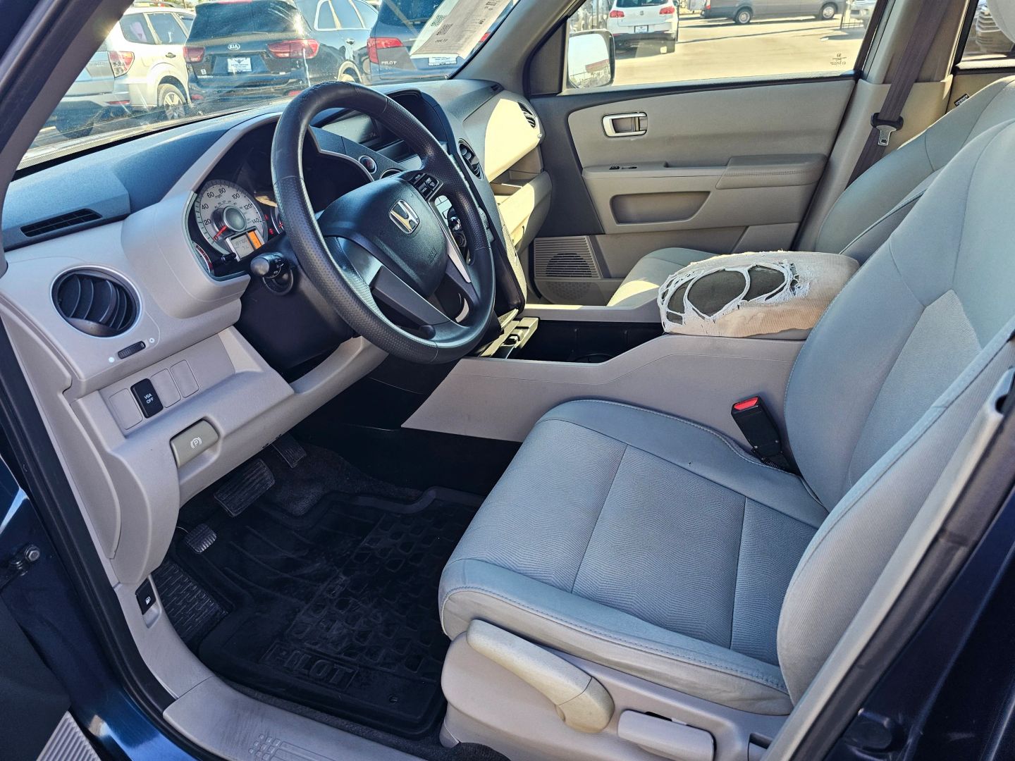 2011 Honda Pilot LX photo 9
