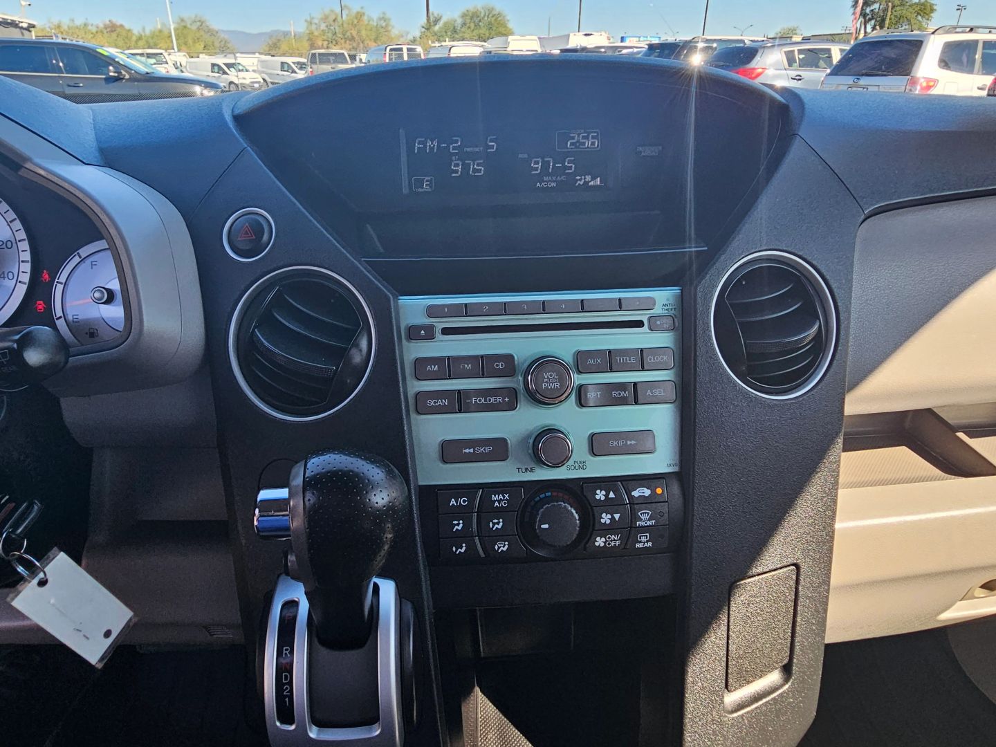 2011 Honda Pilot LX photo 15