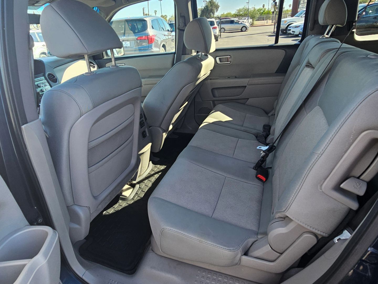 2011 Honda Pilot LX photo 16