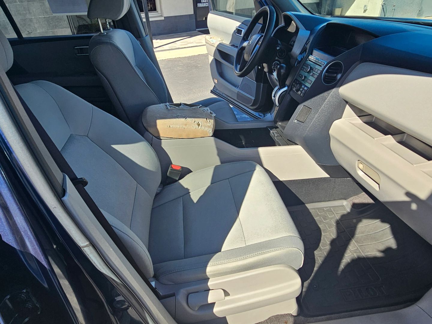 2011 Honda Pilot LX photo 22