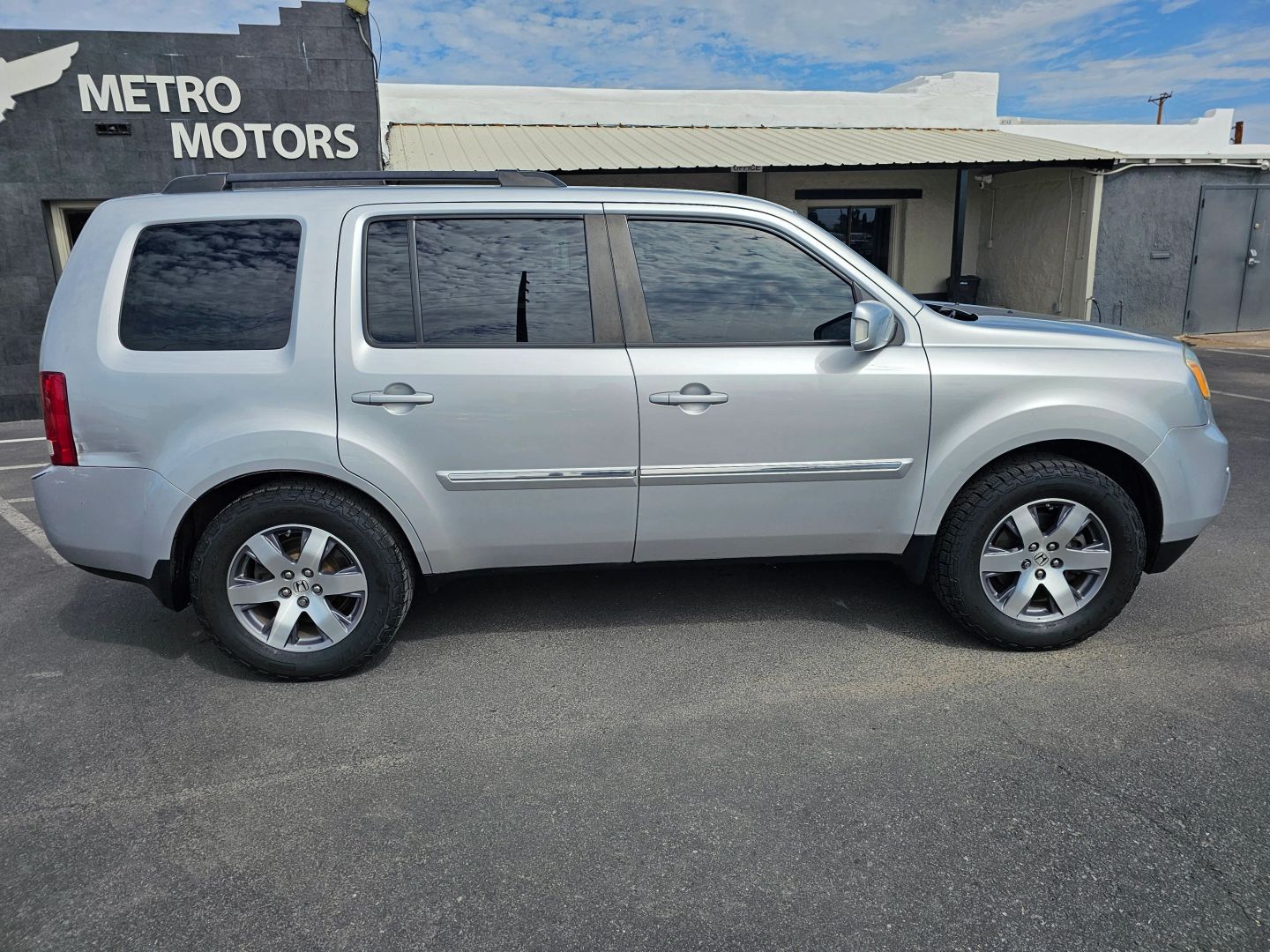 2013 Honda Pilot Touring photo 2