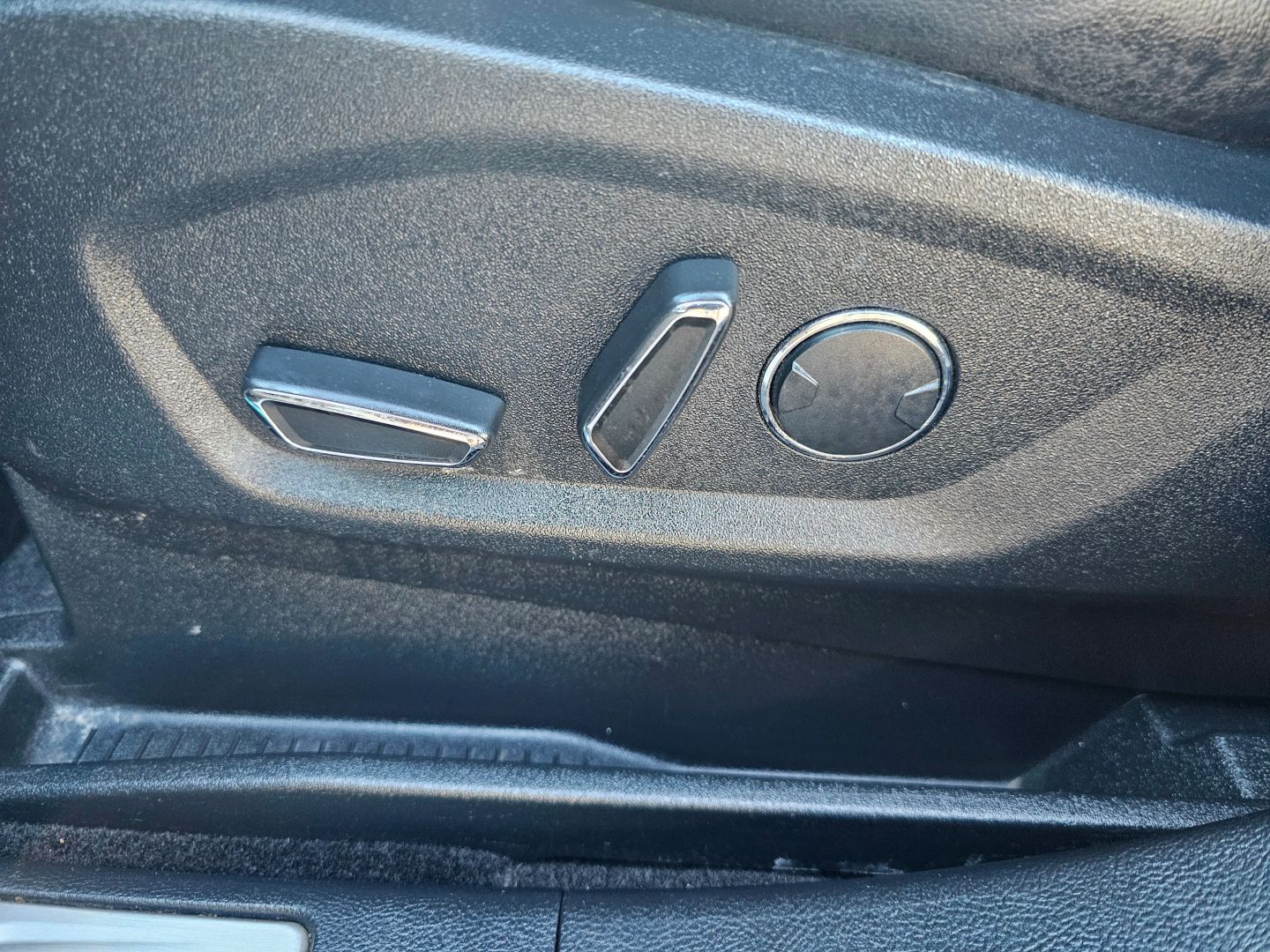 2018 Ford Edge Titanium - Photo 11