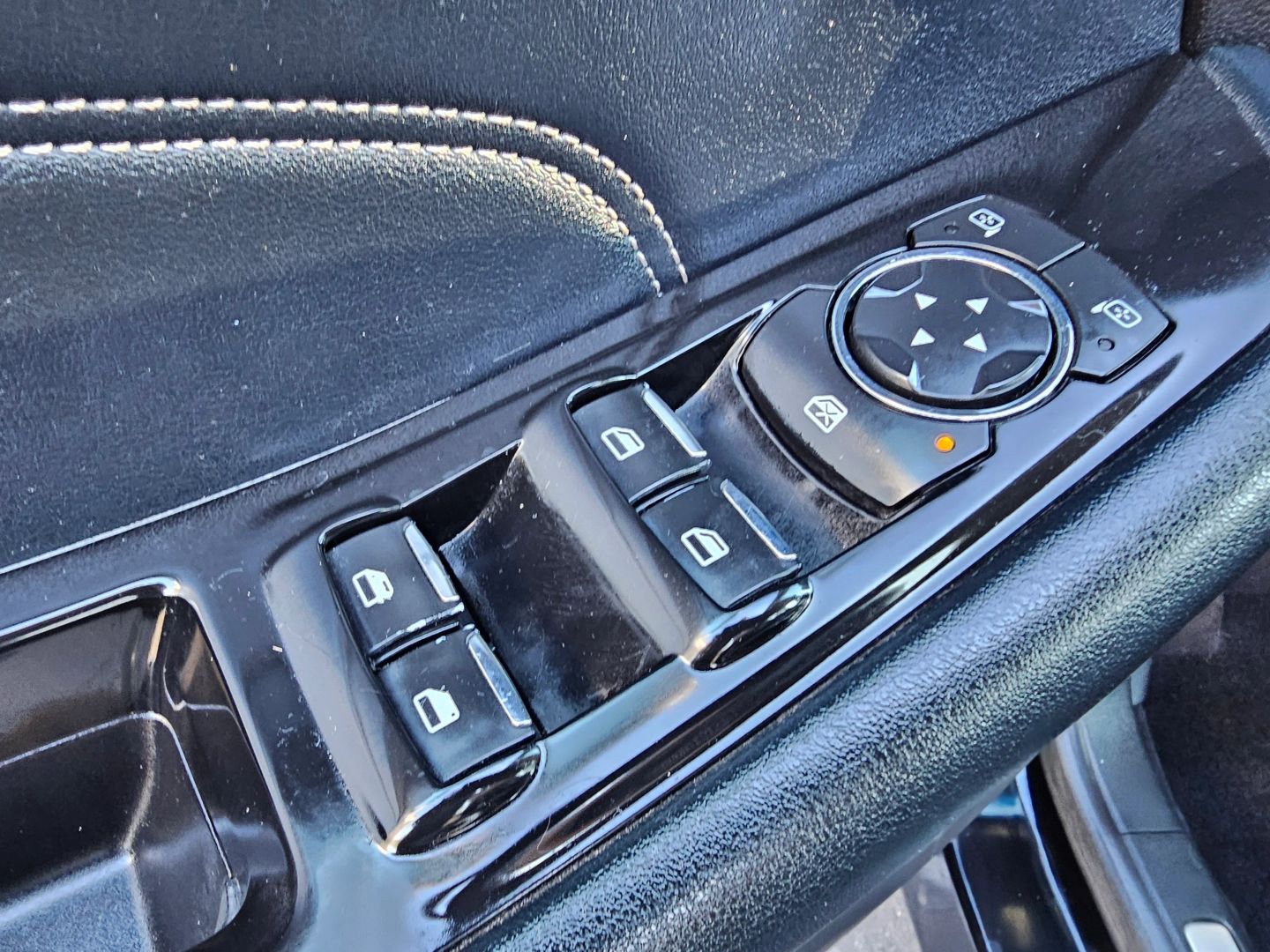 2018 Ford Edge Titanium - Photo 12