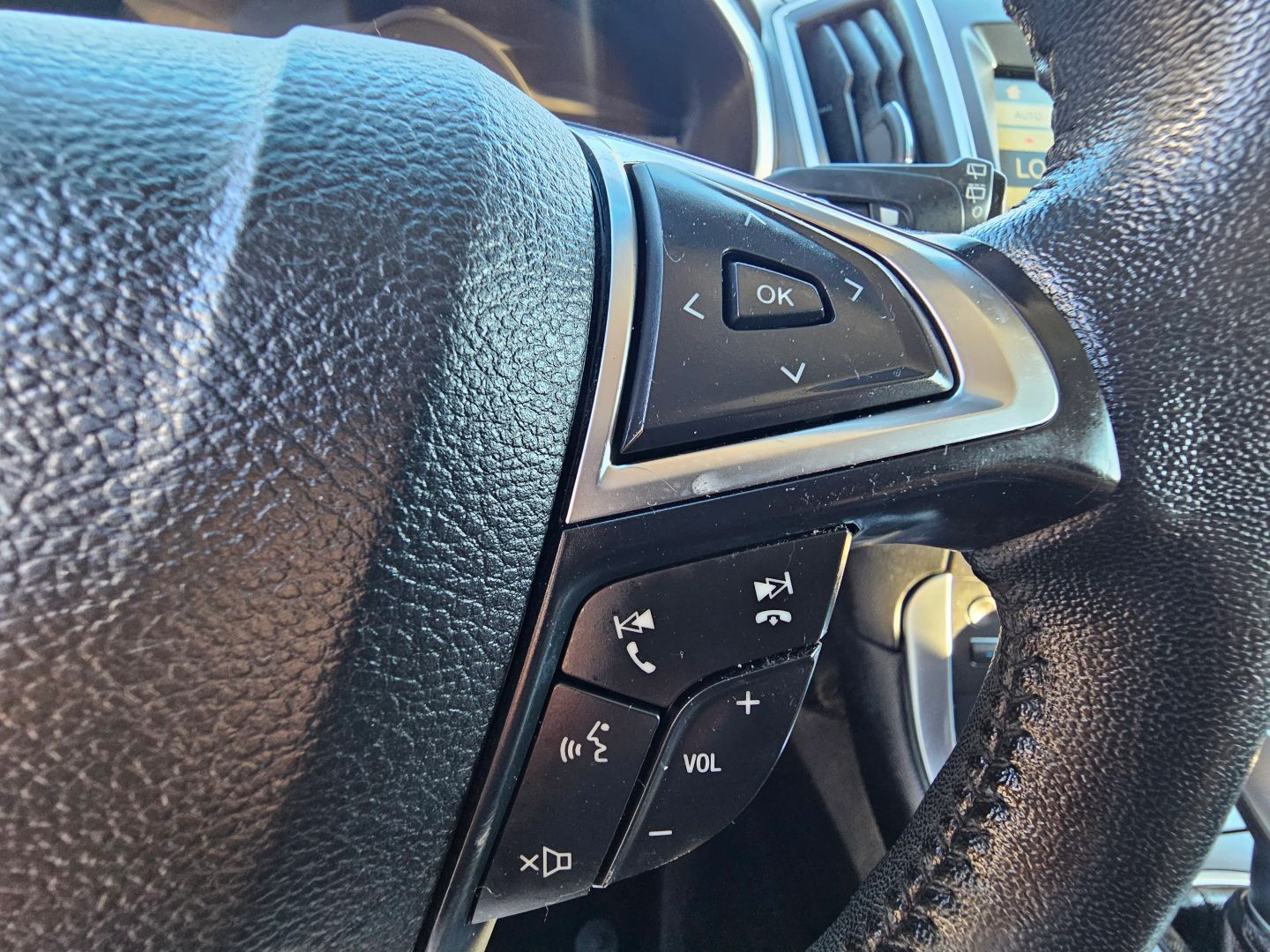 2018 Ford Edge Titanium - Photo 15