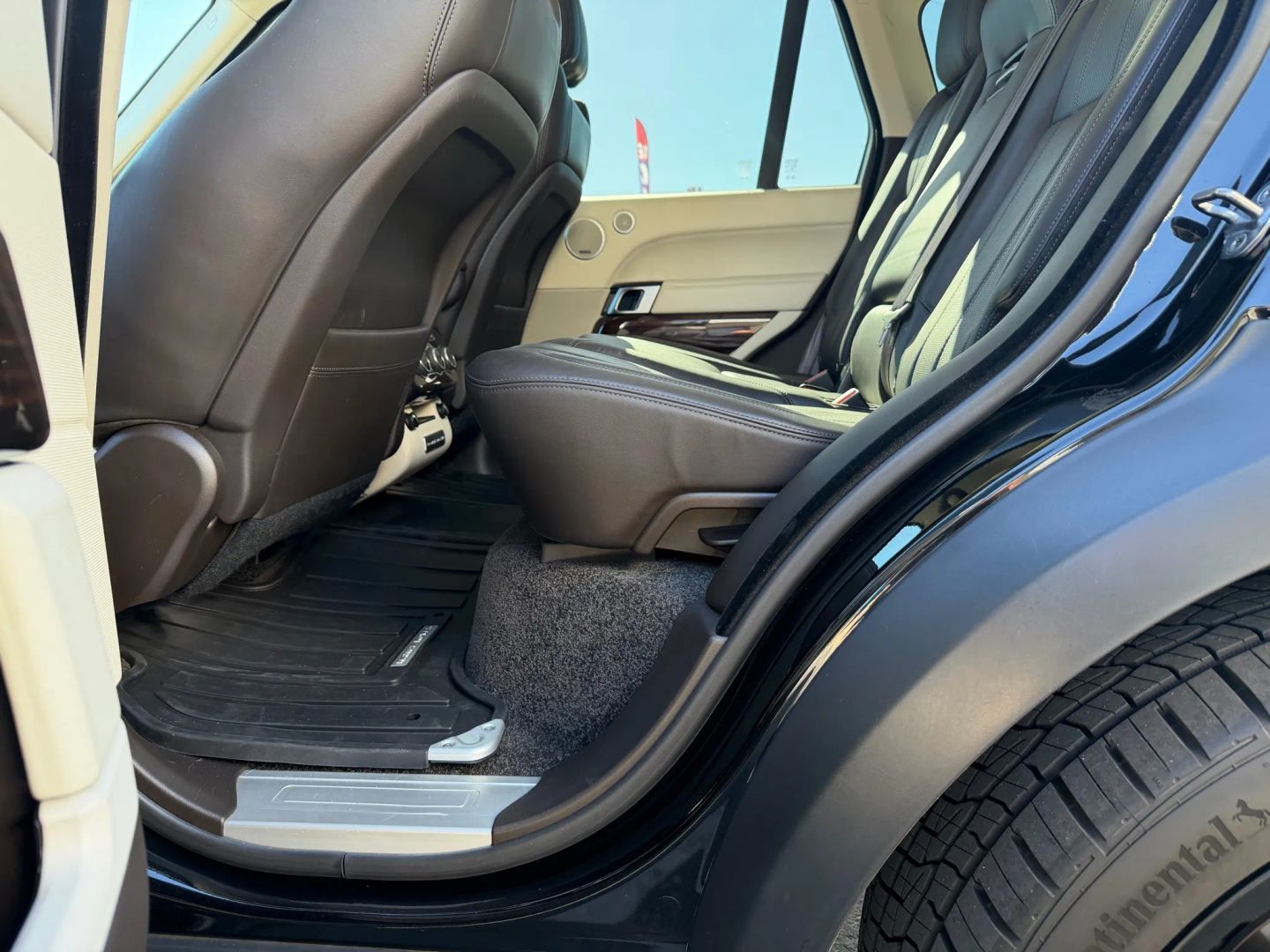 2015 Land Rover Range Rover HSE - Photo 16