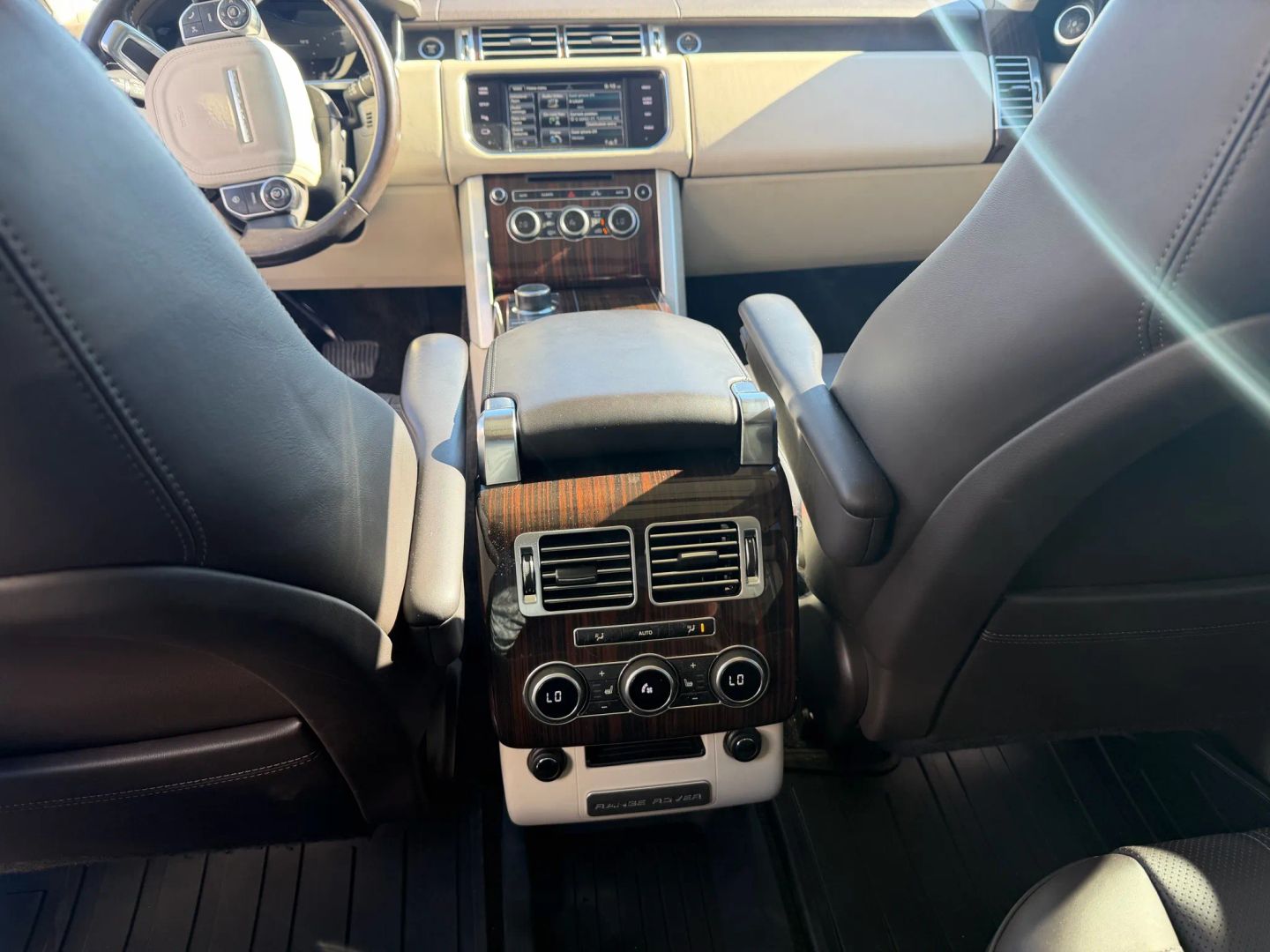 2015 Land Rover Range Rover HSE - Photo 18
