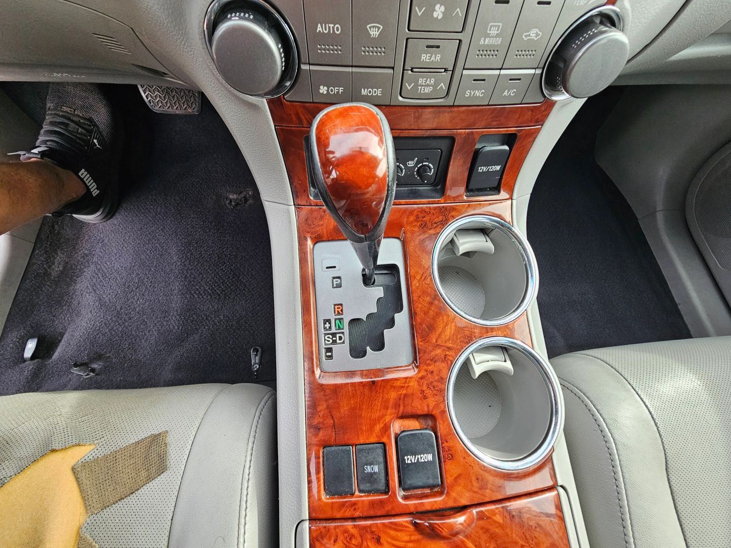 2013 Toyota Highlander Limited - Photo 16