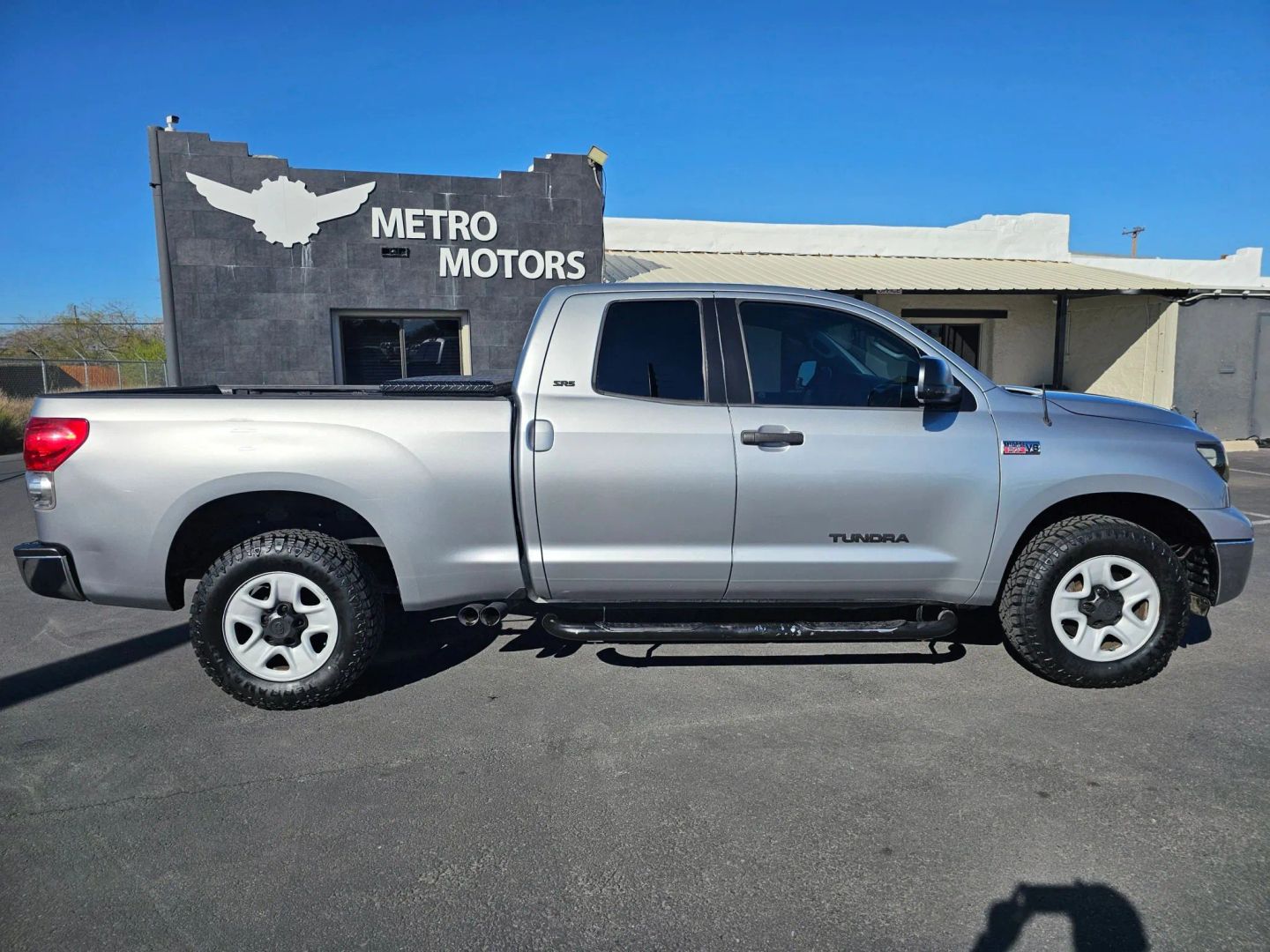 View vehicle photo 2