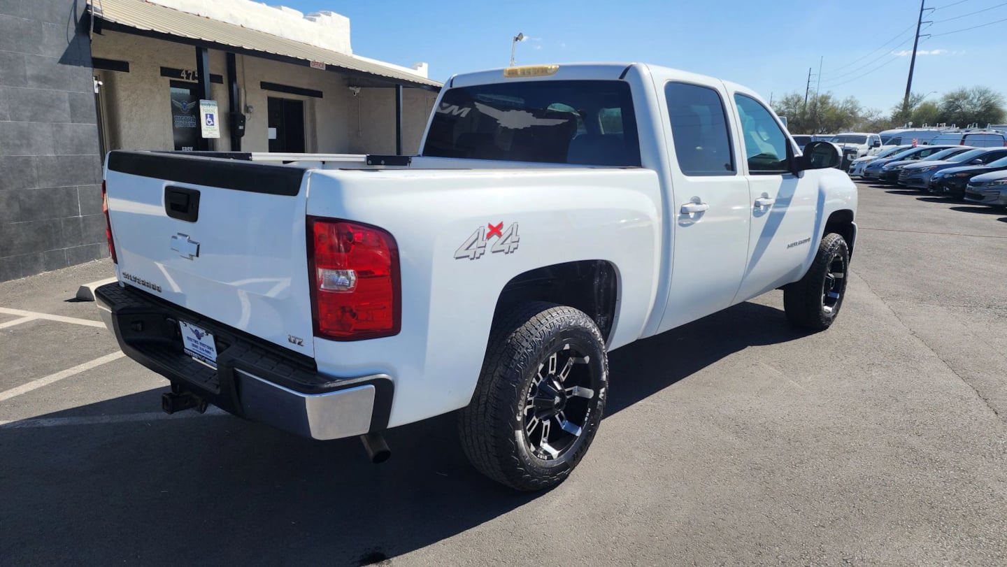 Chevrolet Silverado photo 4