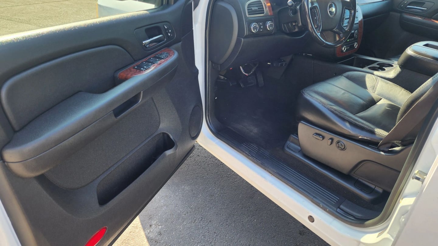 Chevrolet Silverado photo 10