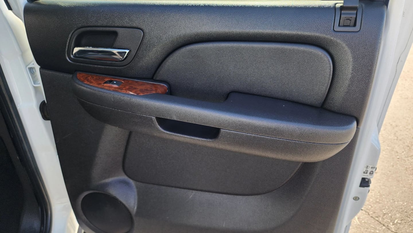 Chevrolet Silverado photo 20