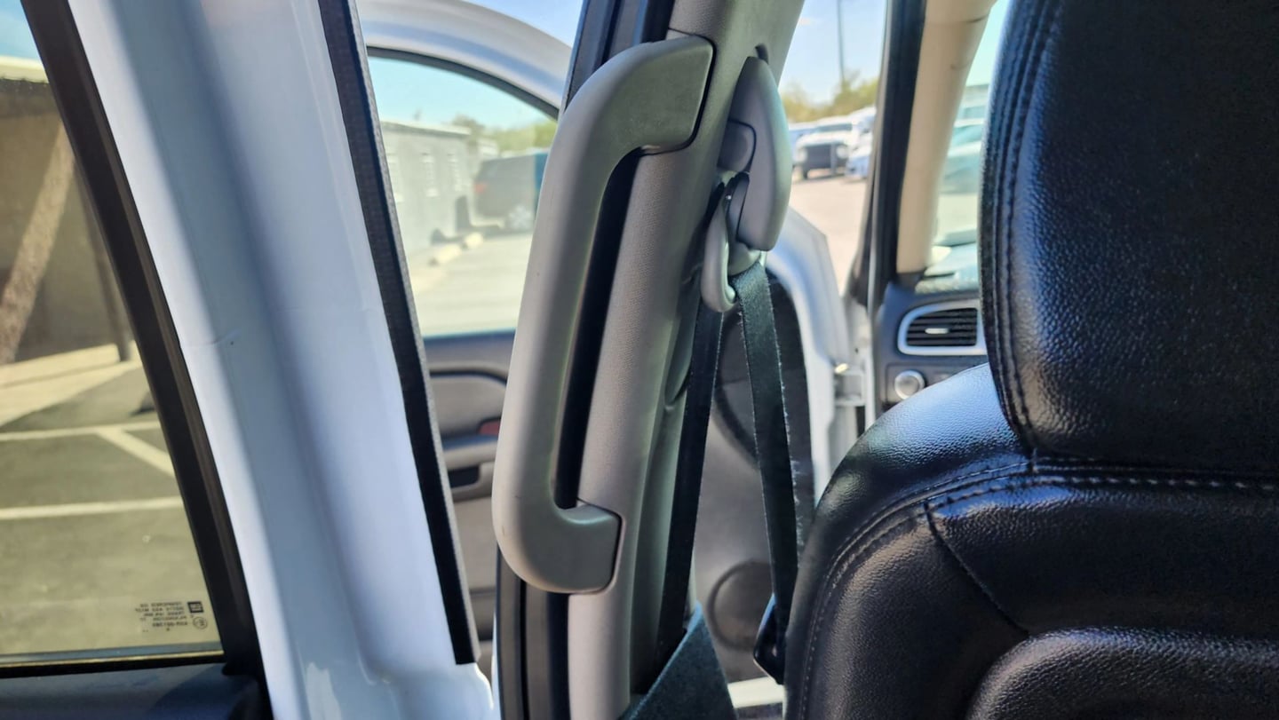 Chevrolet Silverado photo 35