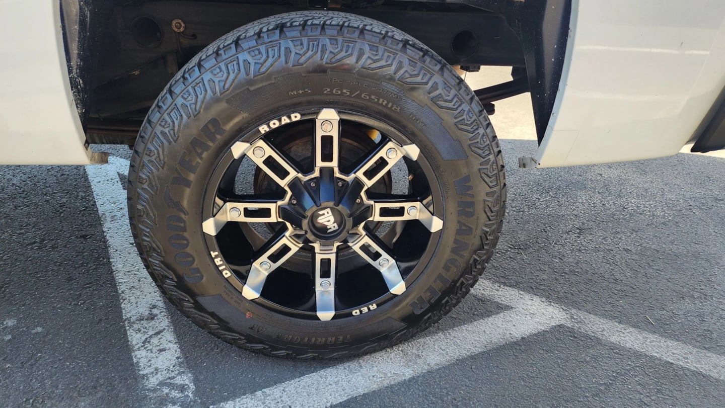 Chevrolet Silverado photo 43