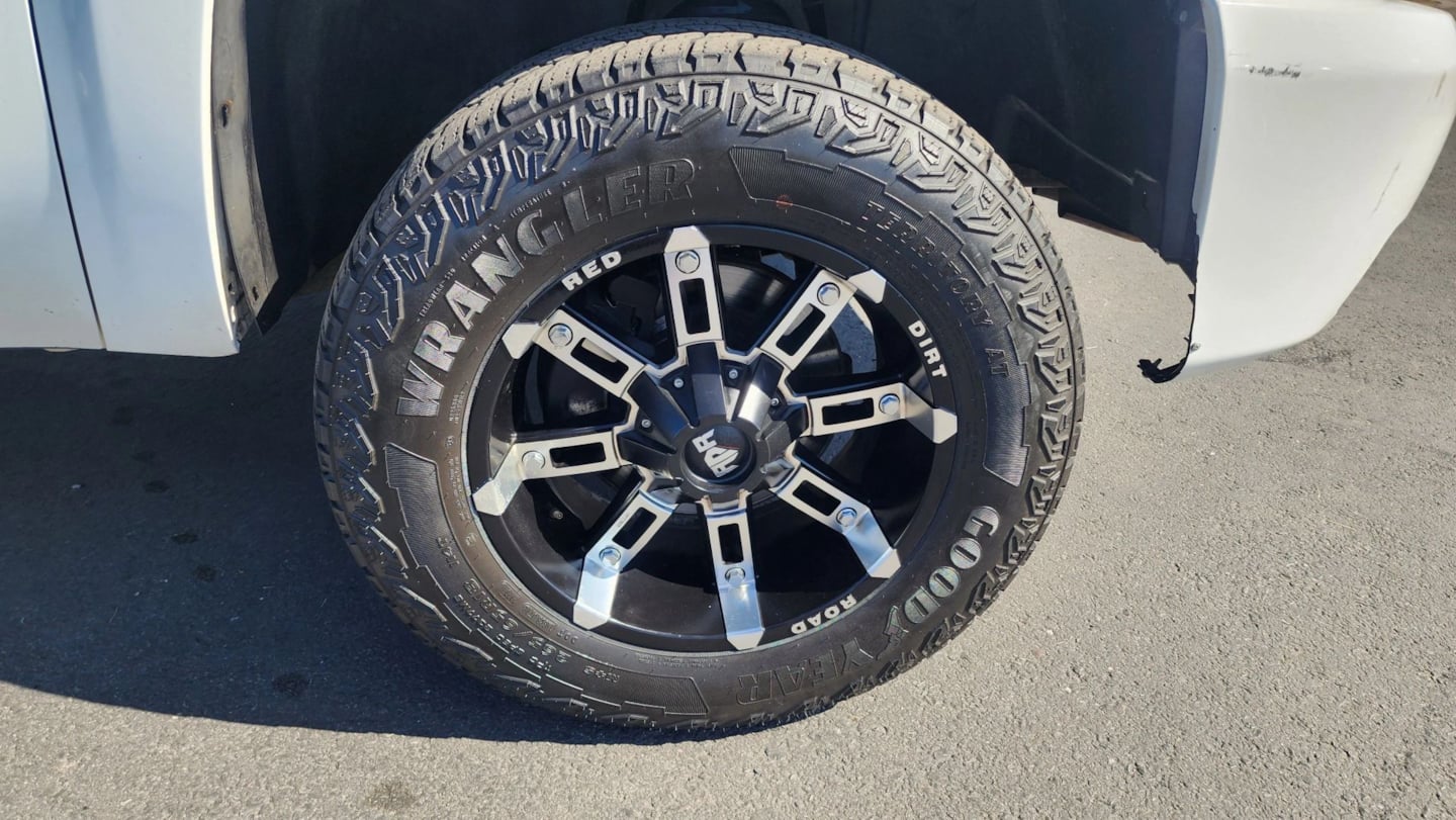 Chevrolet Silverado photo 47