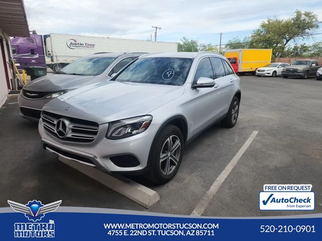 Iridium Silver Metallic 2017 Mercedes-Benz GLC 300 SUV / Crossover Rear-Wheel Drive Automatic