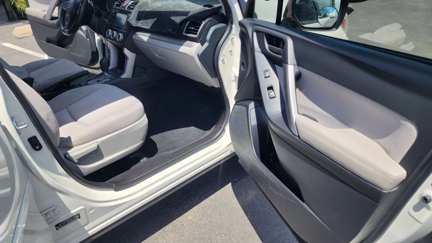 2016 Subaru Forester i - Photo 16