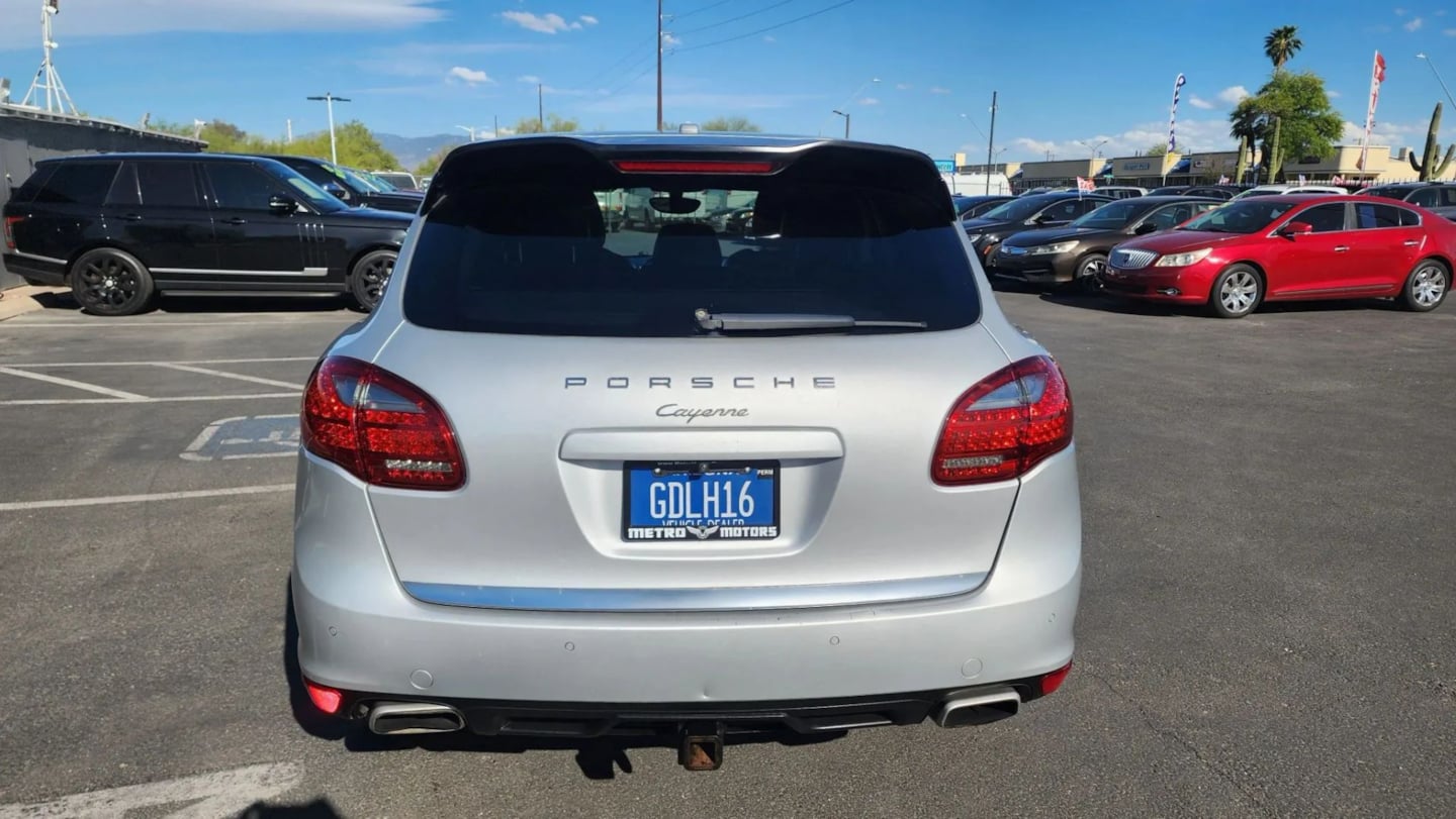 View vehicle photo 5
